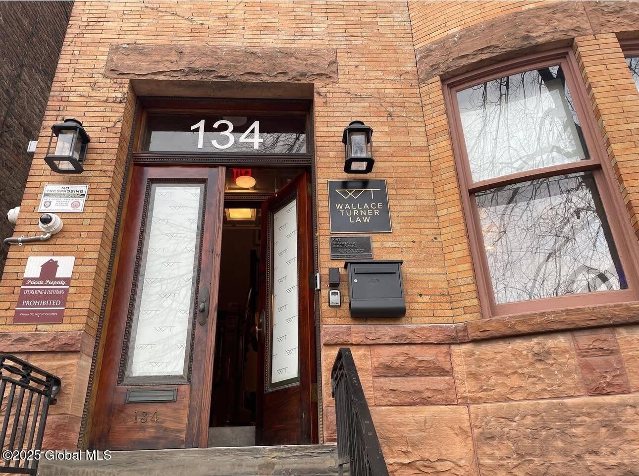 Albany, NY 12206,134 Central Avenue