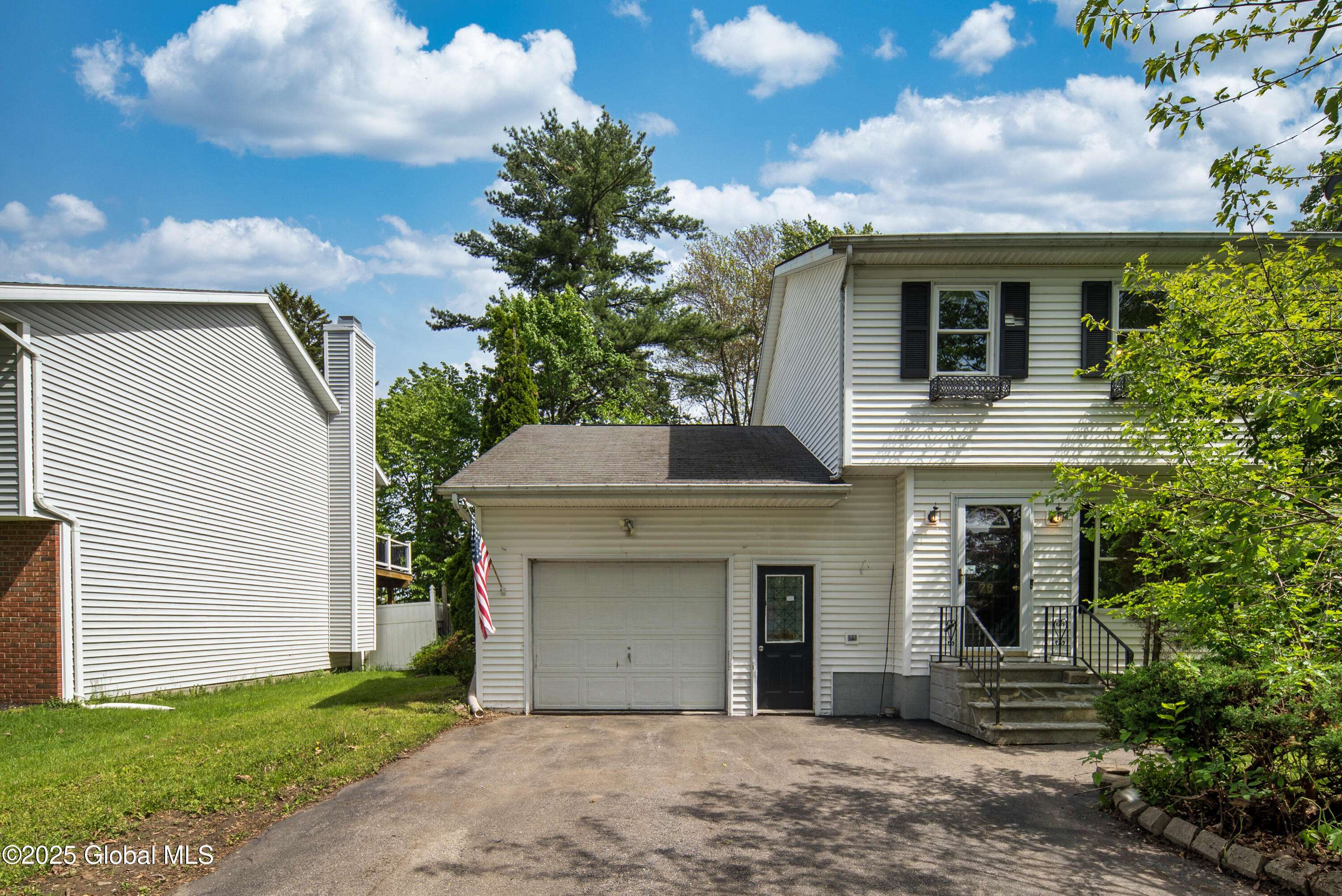 Schenectady, NY 12304,78 Dewitt Avenue