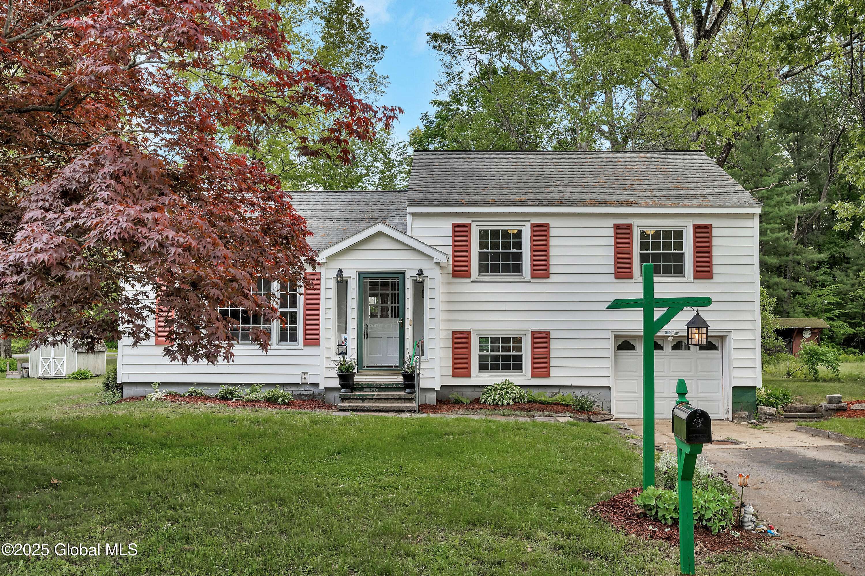 Ballston Spa, NY 12020,526 Leahy Lane