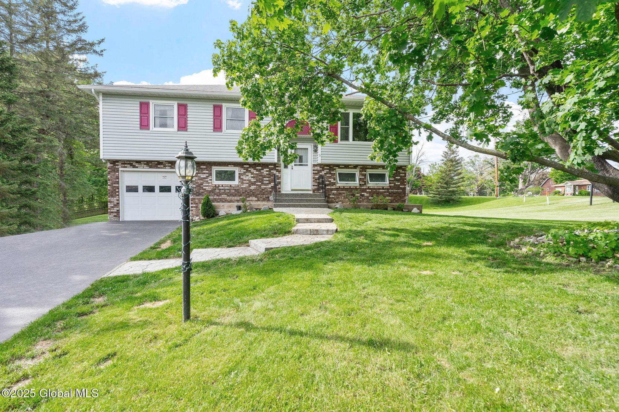 Bethlehem, NY 12158,5 Fairlawn Drive