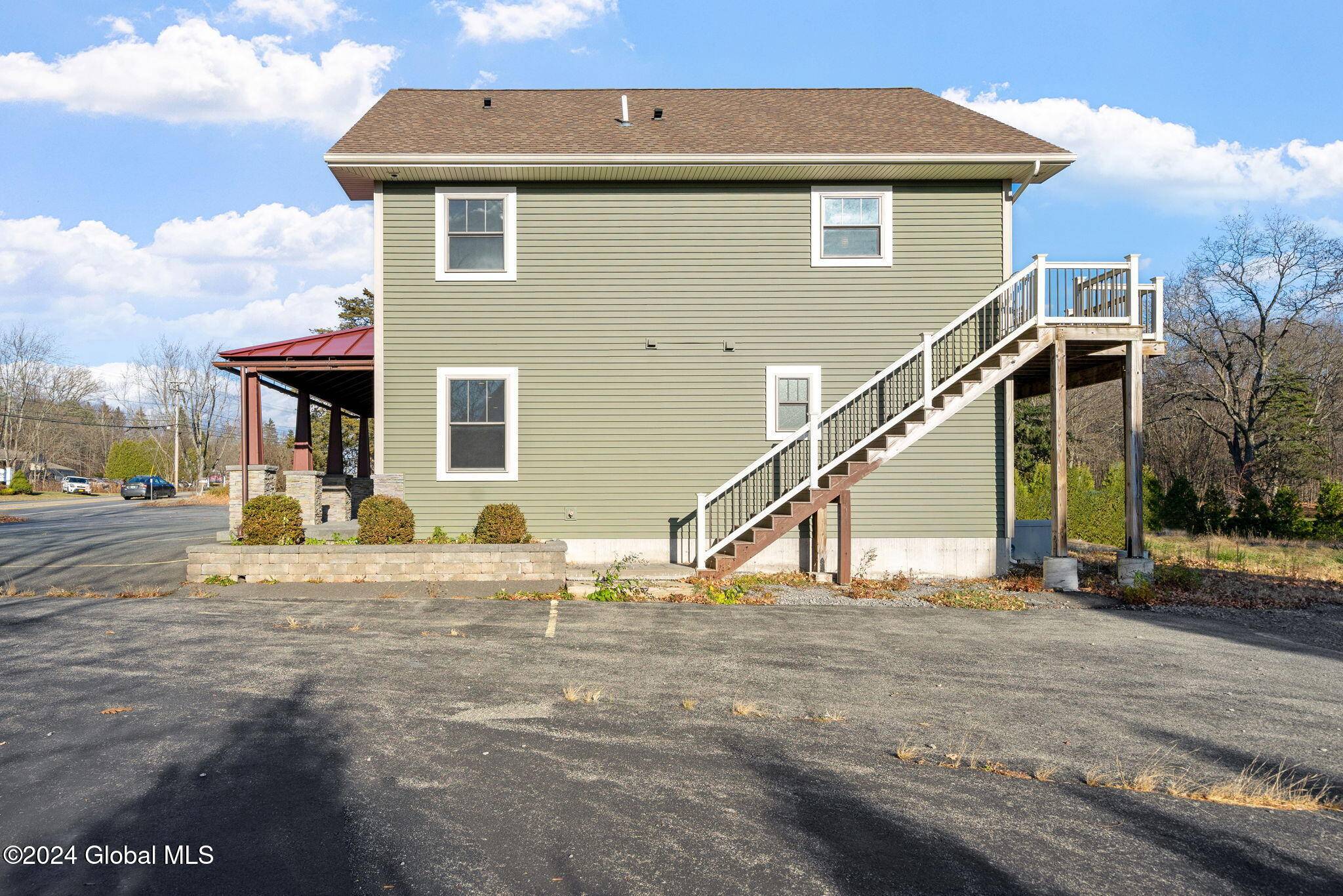 Glenville, NY 12302,658 Saratoga Road