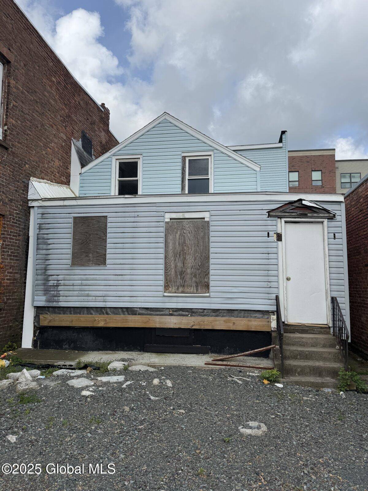 Cohoes, NY 12047,52 Sargent Street