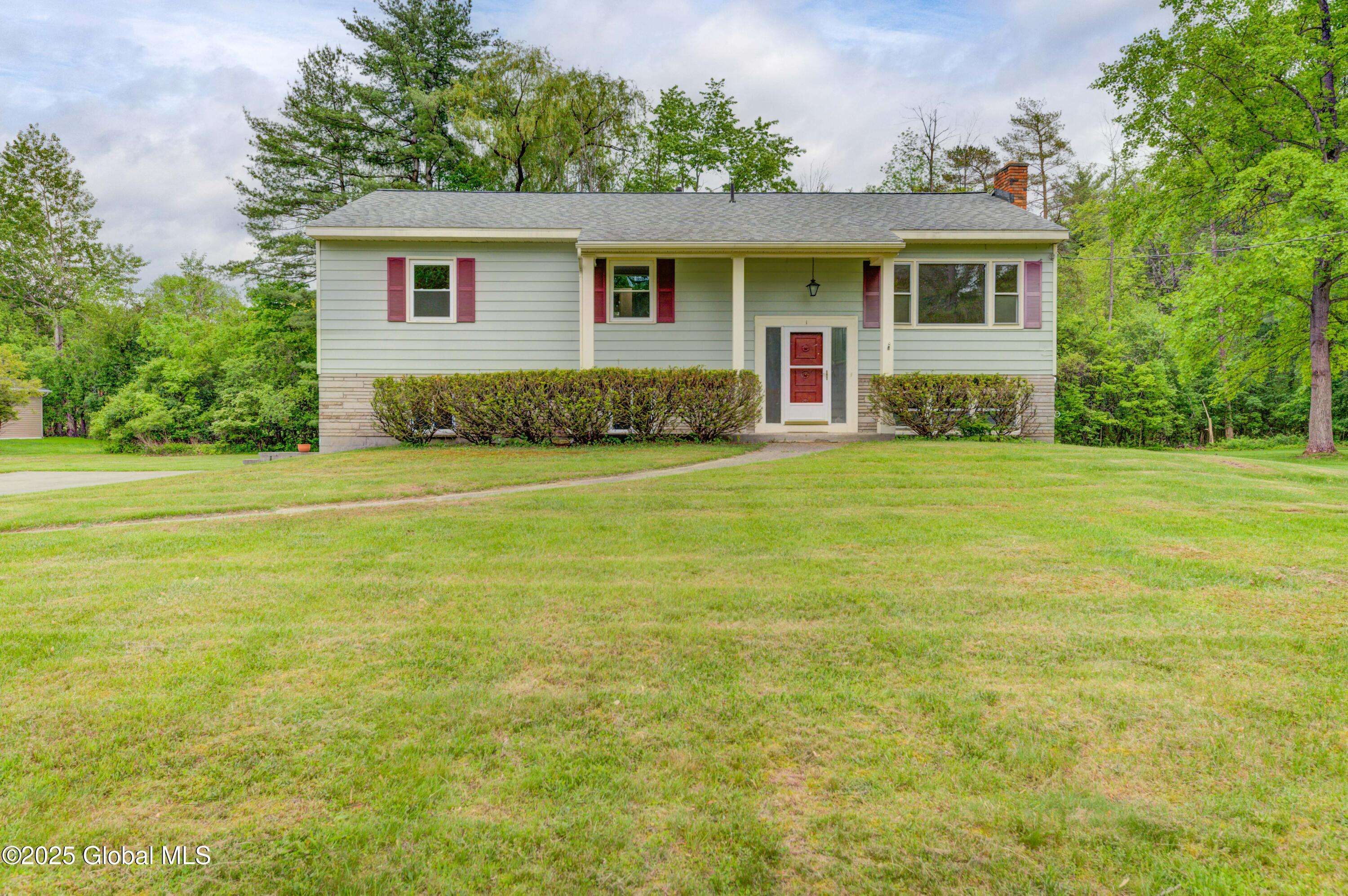 Clifton Park, NY 12148,1 Rivercrest Drive