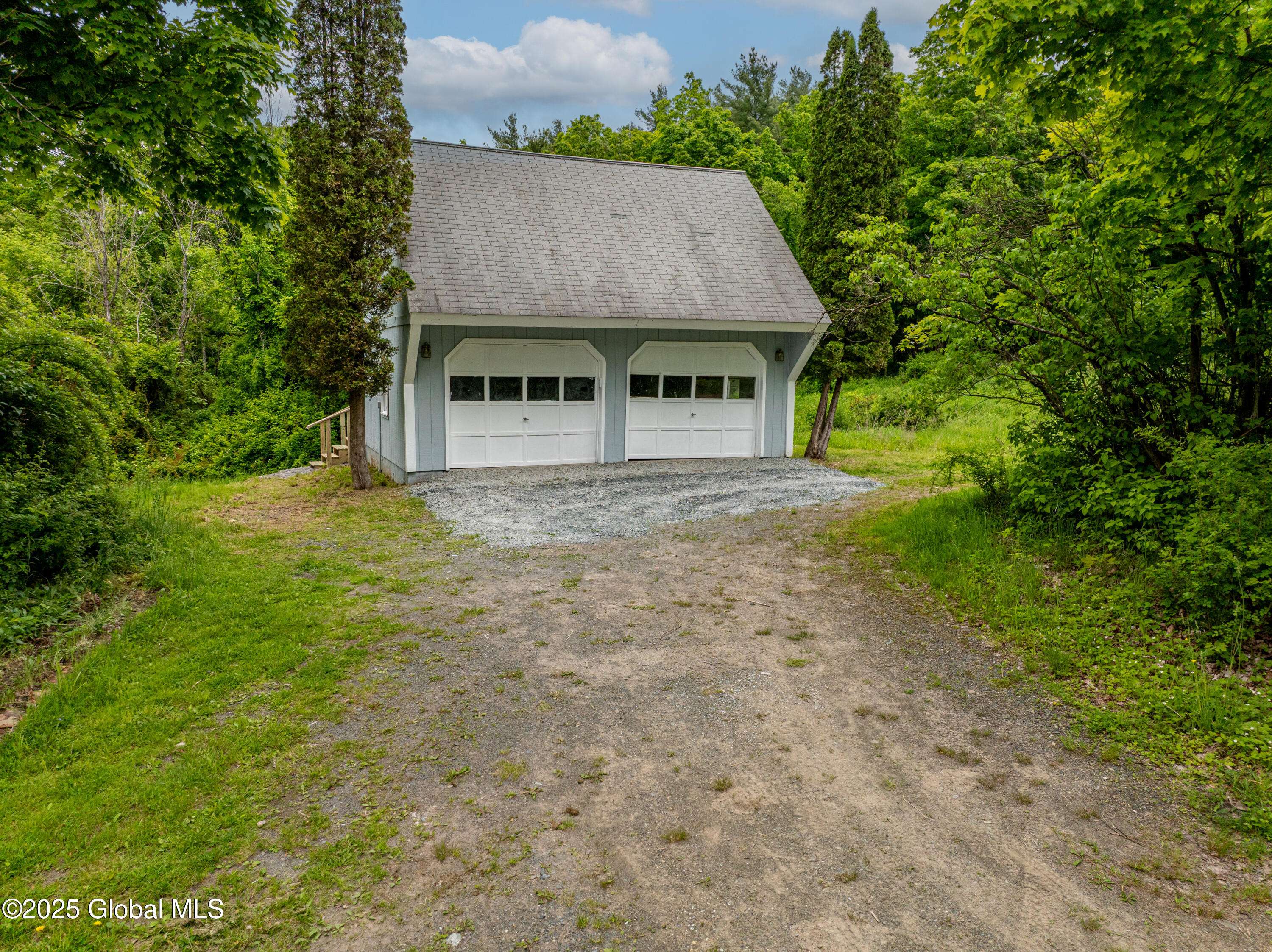 Brunswick, NY 12180,13 Camel Hill Road