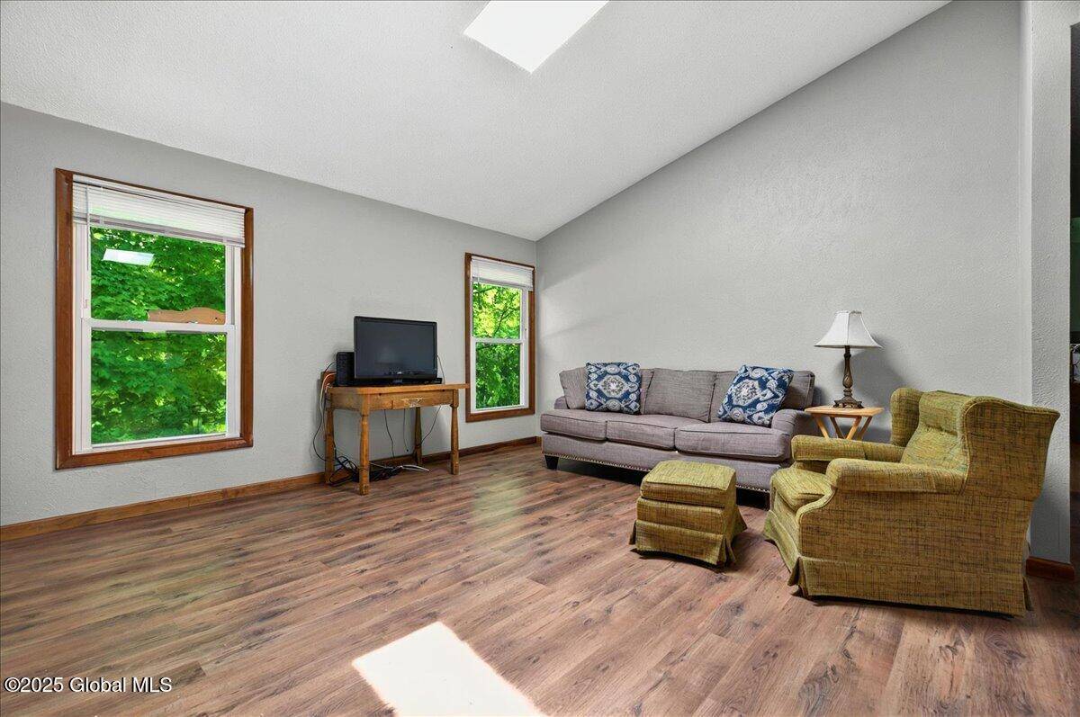 Halfmoon, NY 12065,72 Algonquin Road