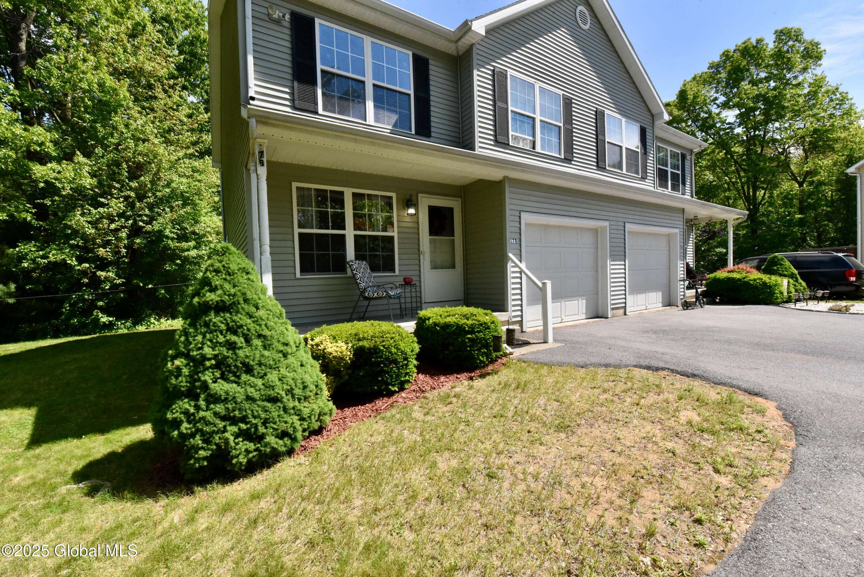Halfmoon, NY 12065,17 Fellows Road