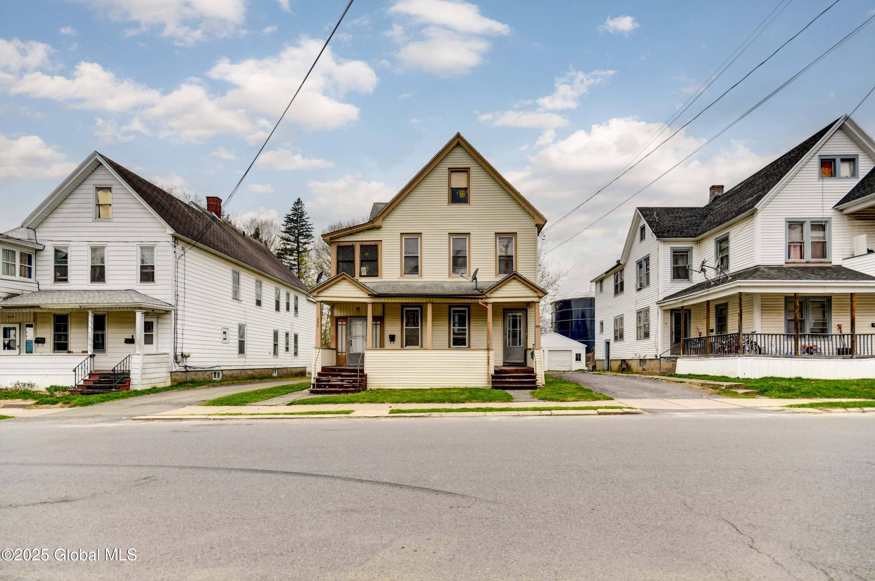 Amsterdam, NY 12010,356-358 Locust Avenue