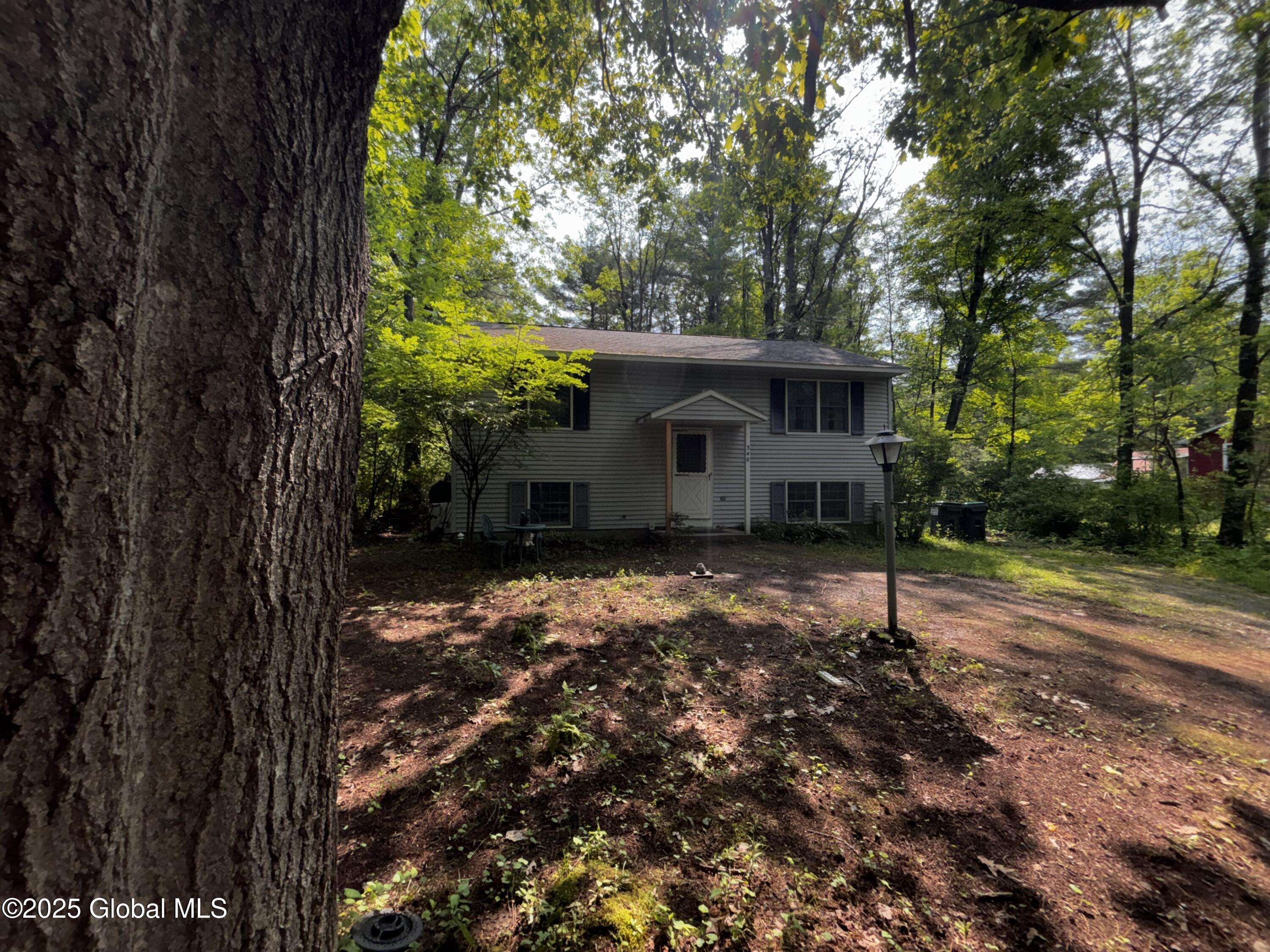 Greenfield, NY 12833,340 Grange Road