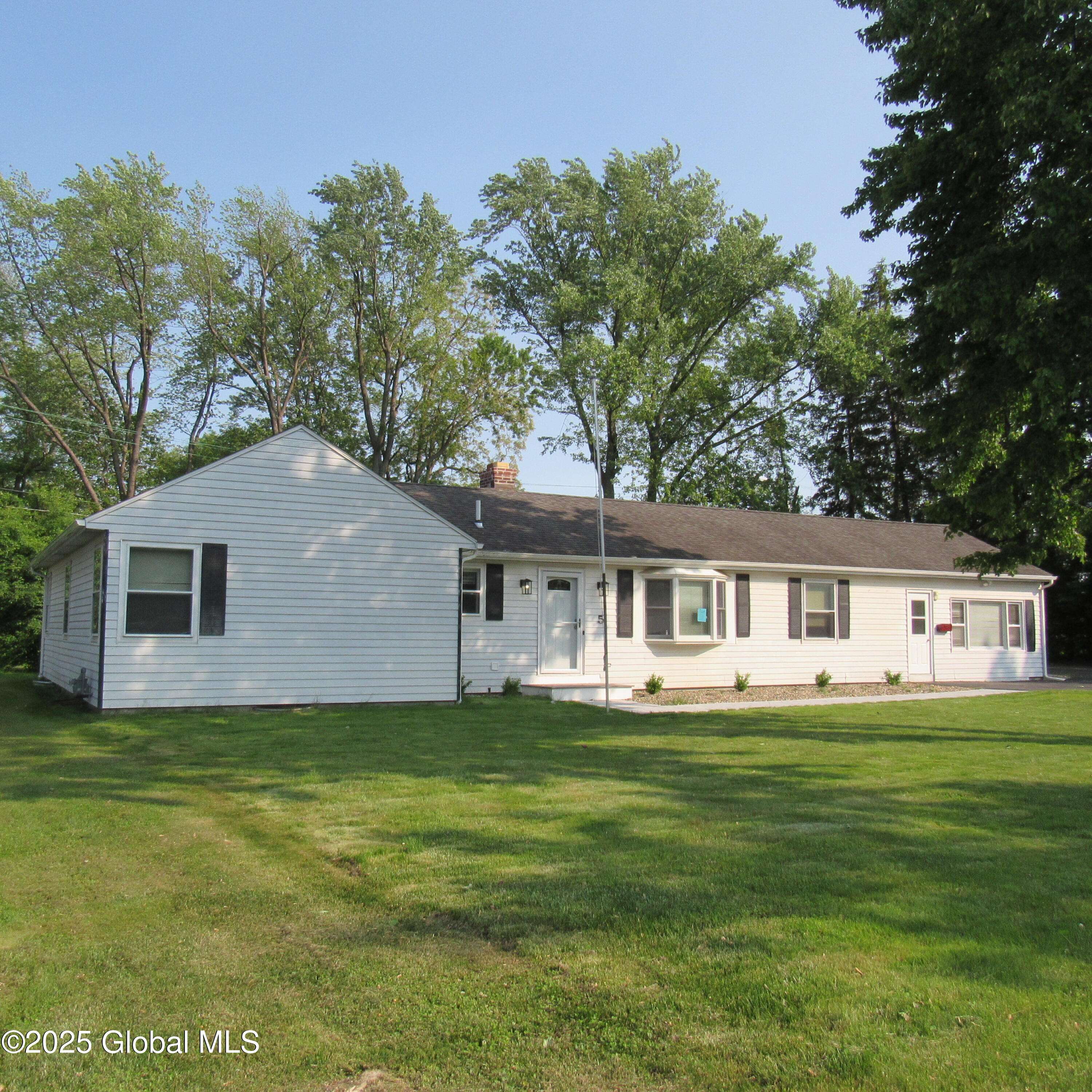 Colonie, NY 12110,5 Sunset Drive