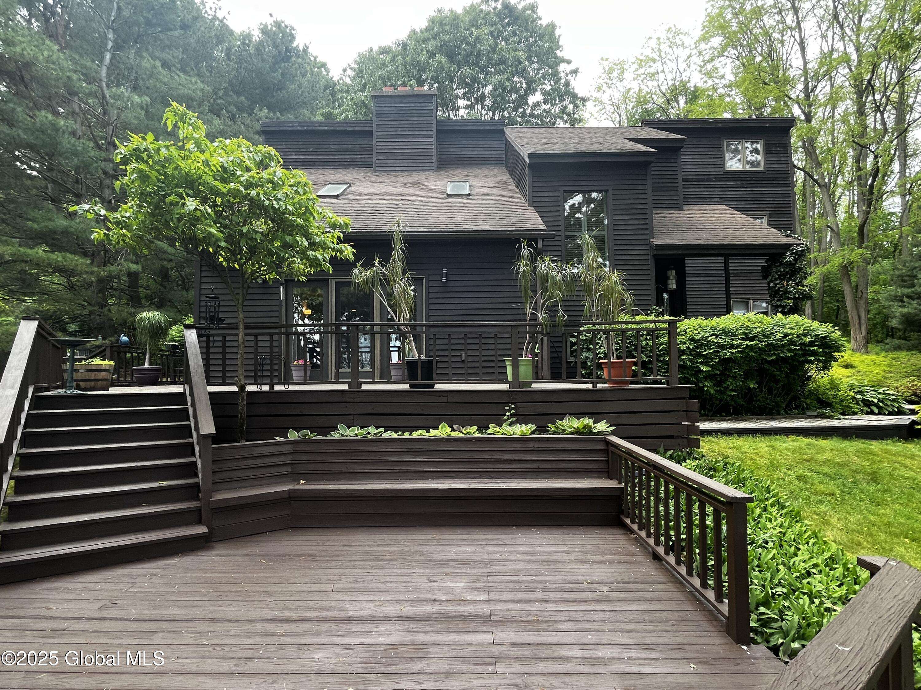Menands, NY 12204,27 Park Drive