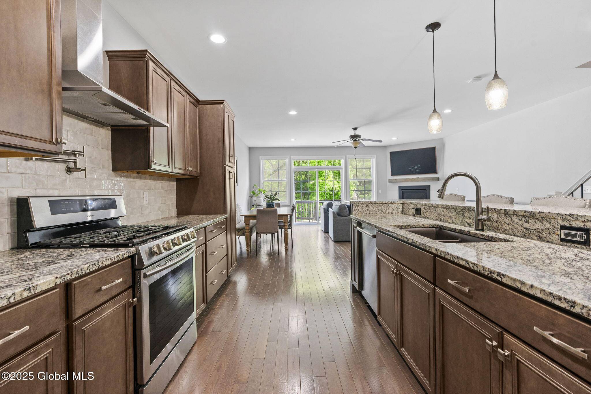 North Greenbush, NY 12180,21 Stacey Way