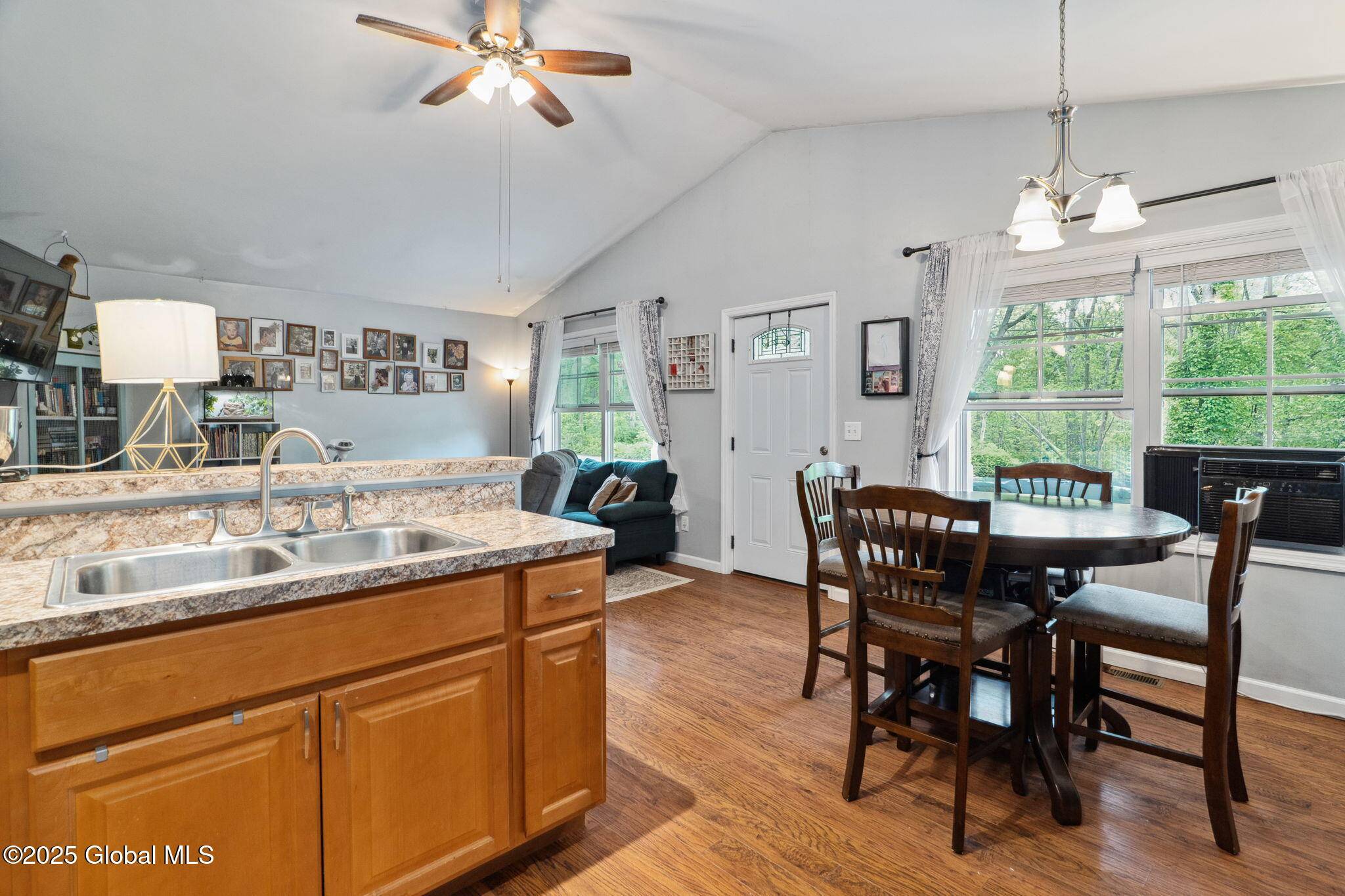 Glens Falls, NY 12801,6 Willis Street