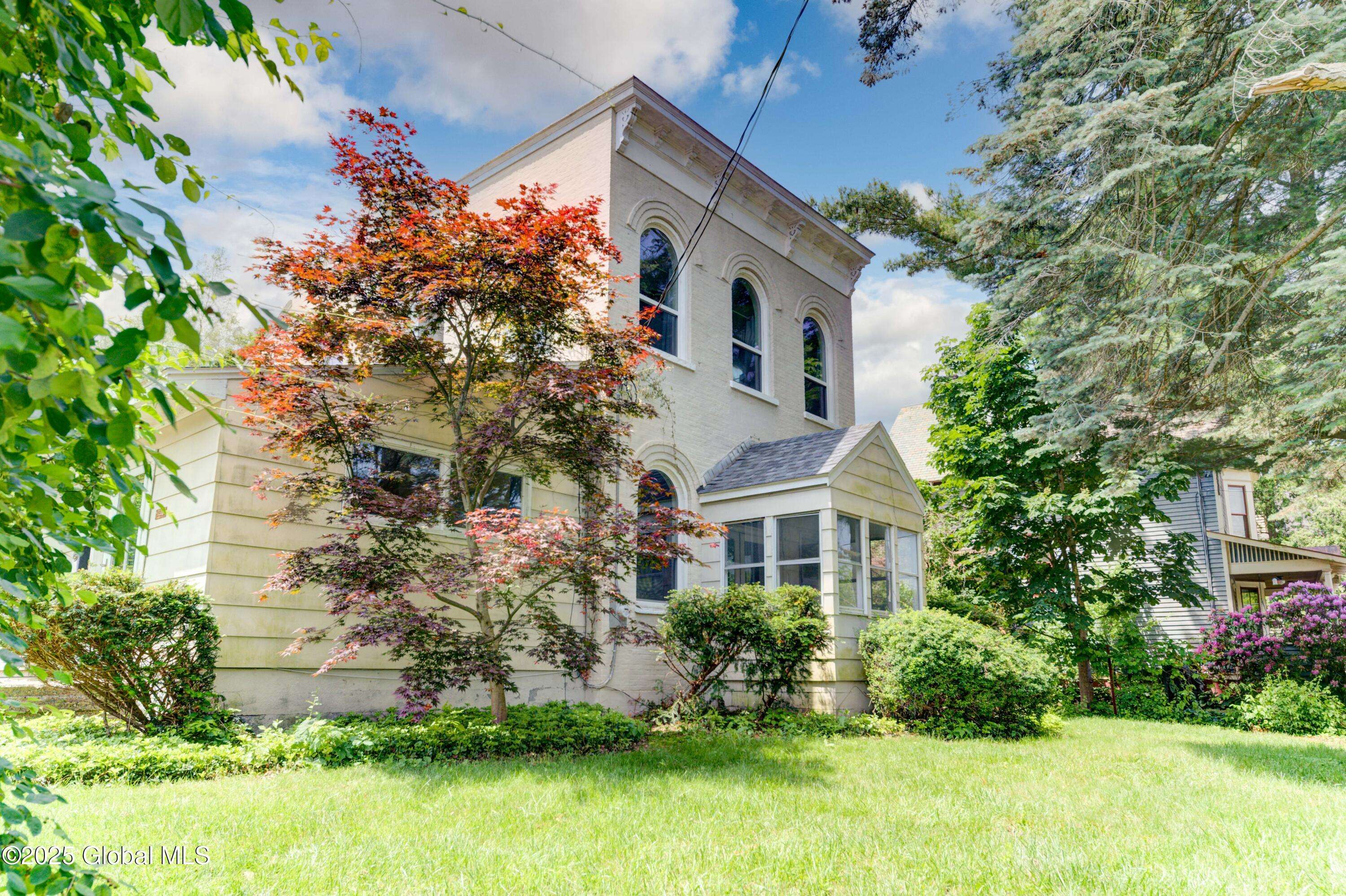 Castleton-on-hudson, NY 12033,46 Green Avenue