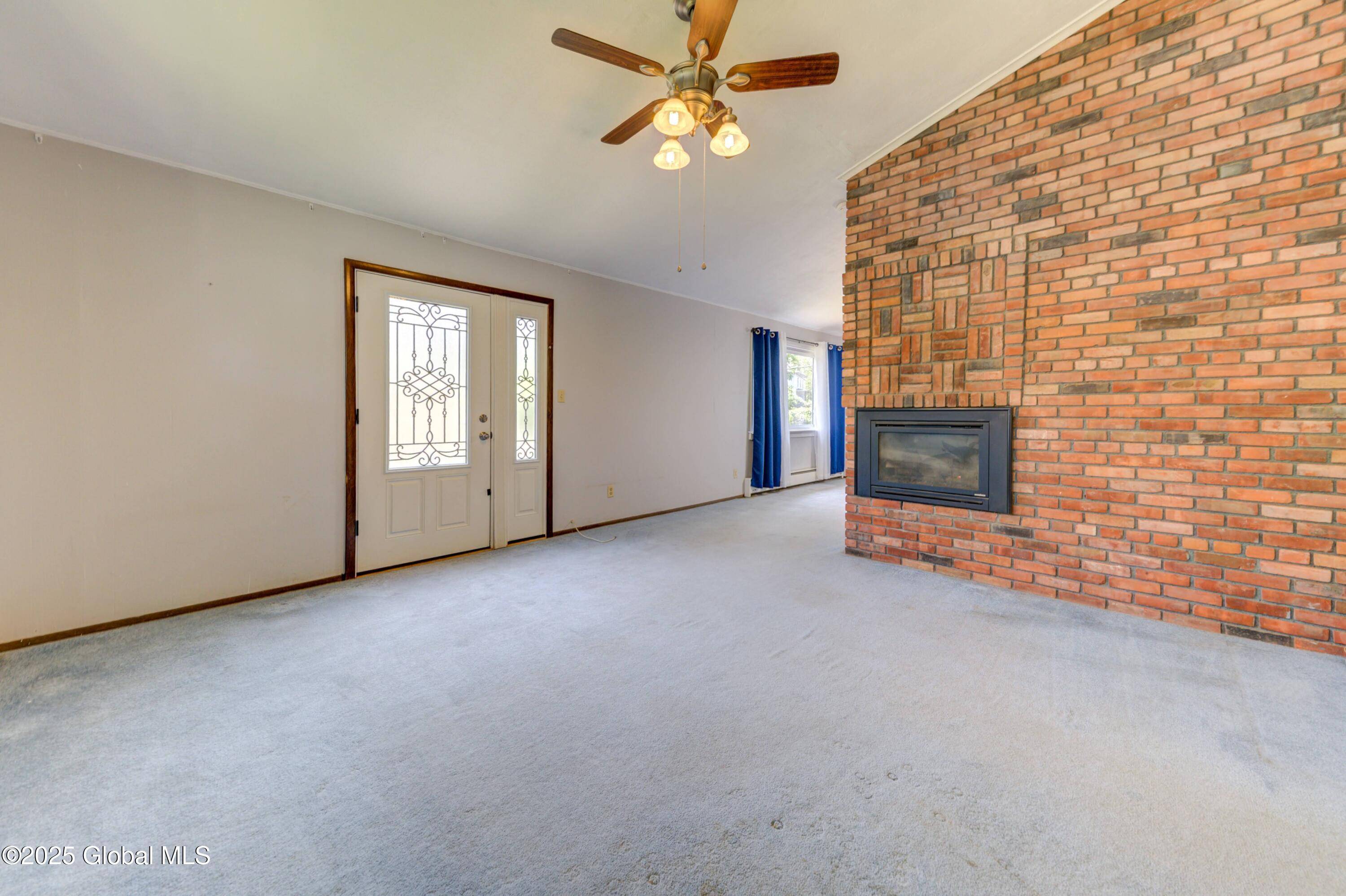 Castleton-on-hudson, NY 12033,46 Green Avenue