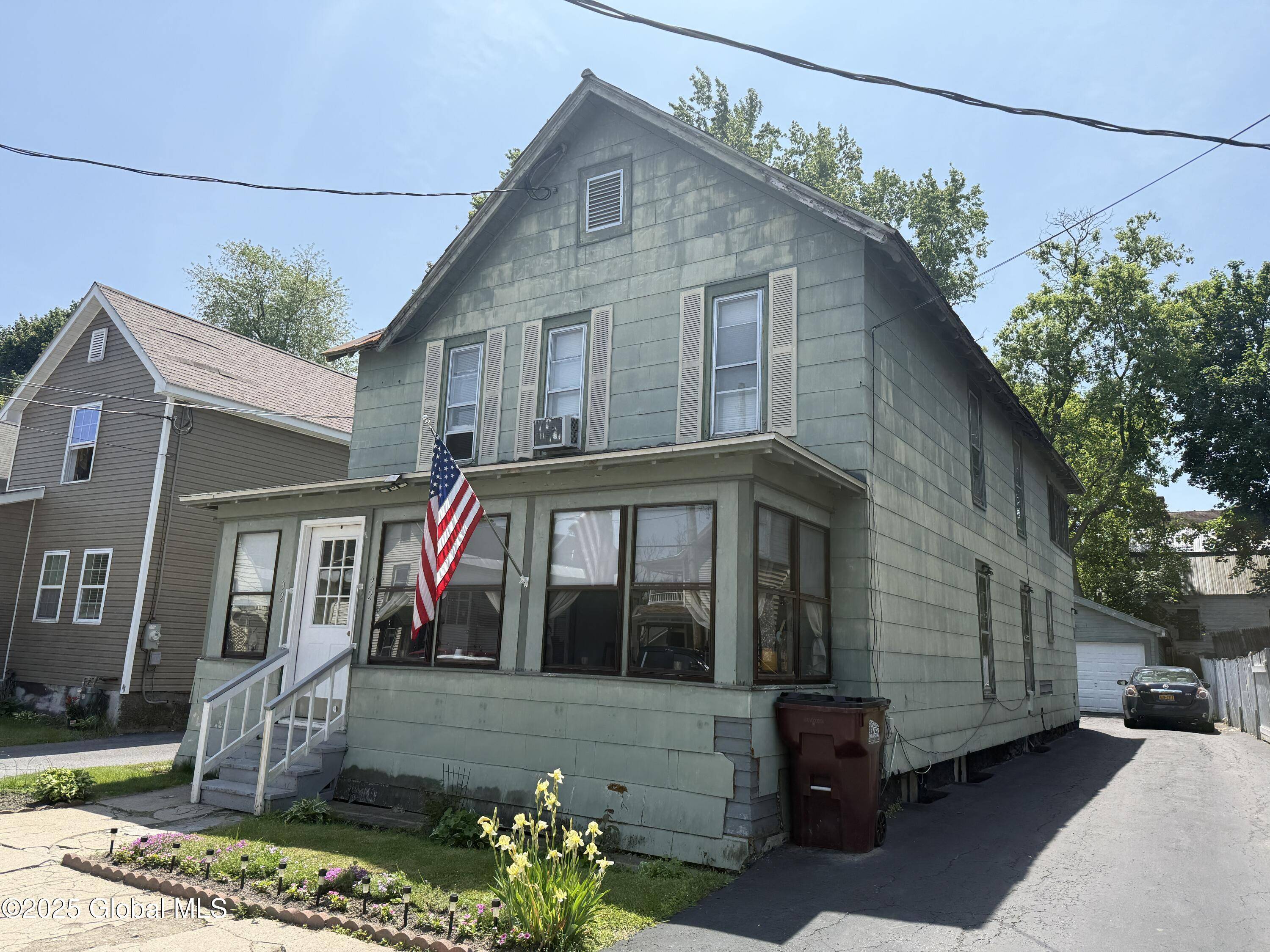 Gloversville, NY 12078,32 5th Avenue