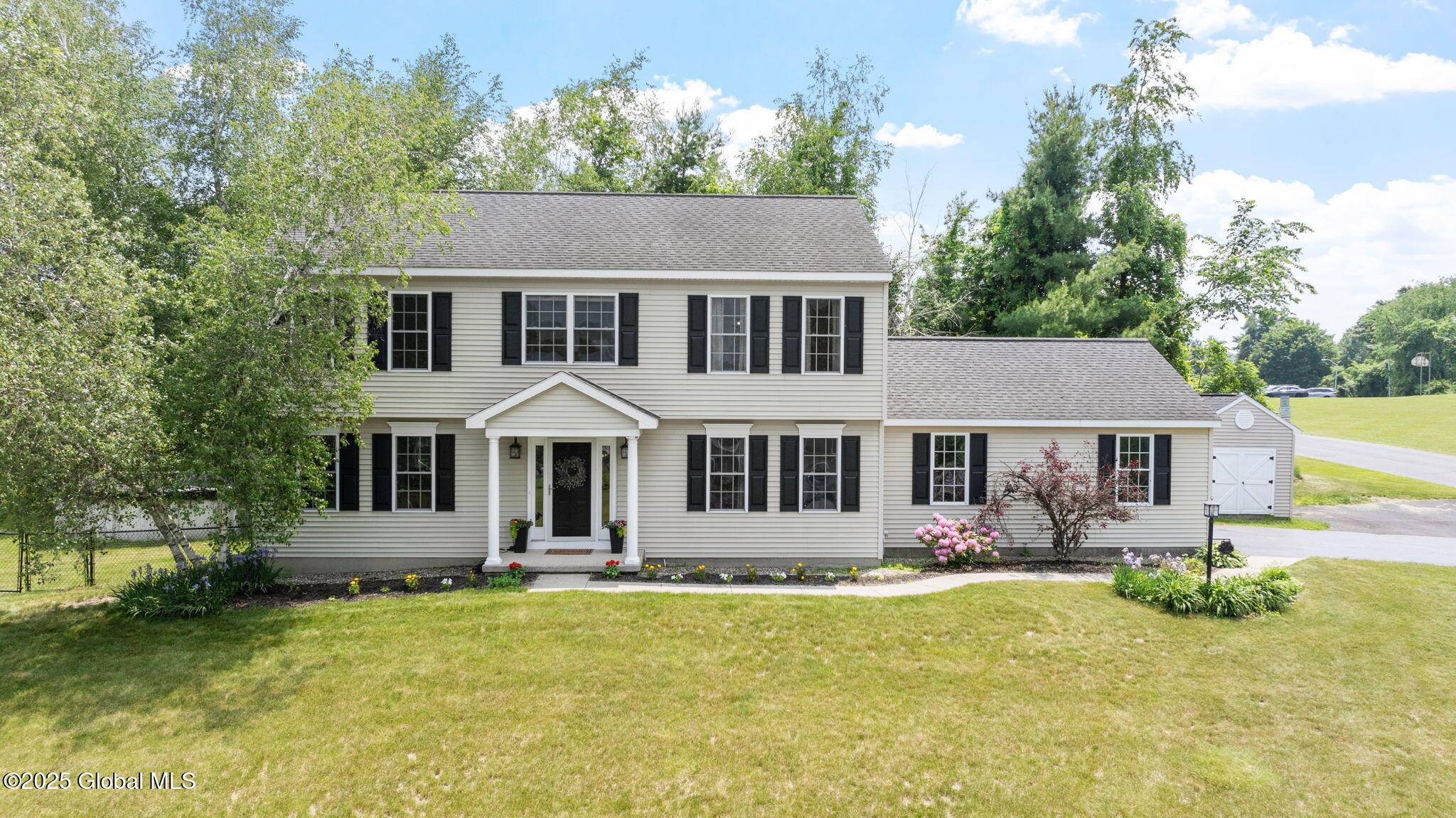 North Greenbush, NY 12180,2 Kimberly Circle
