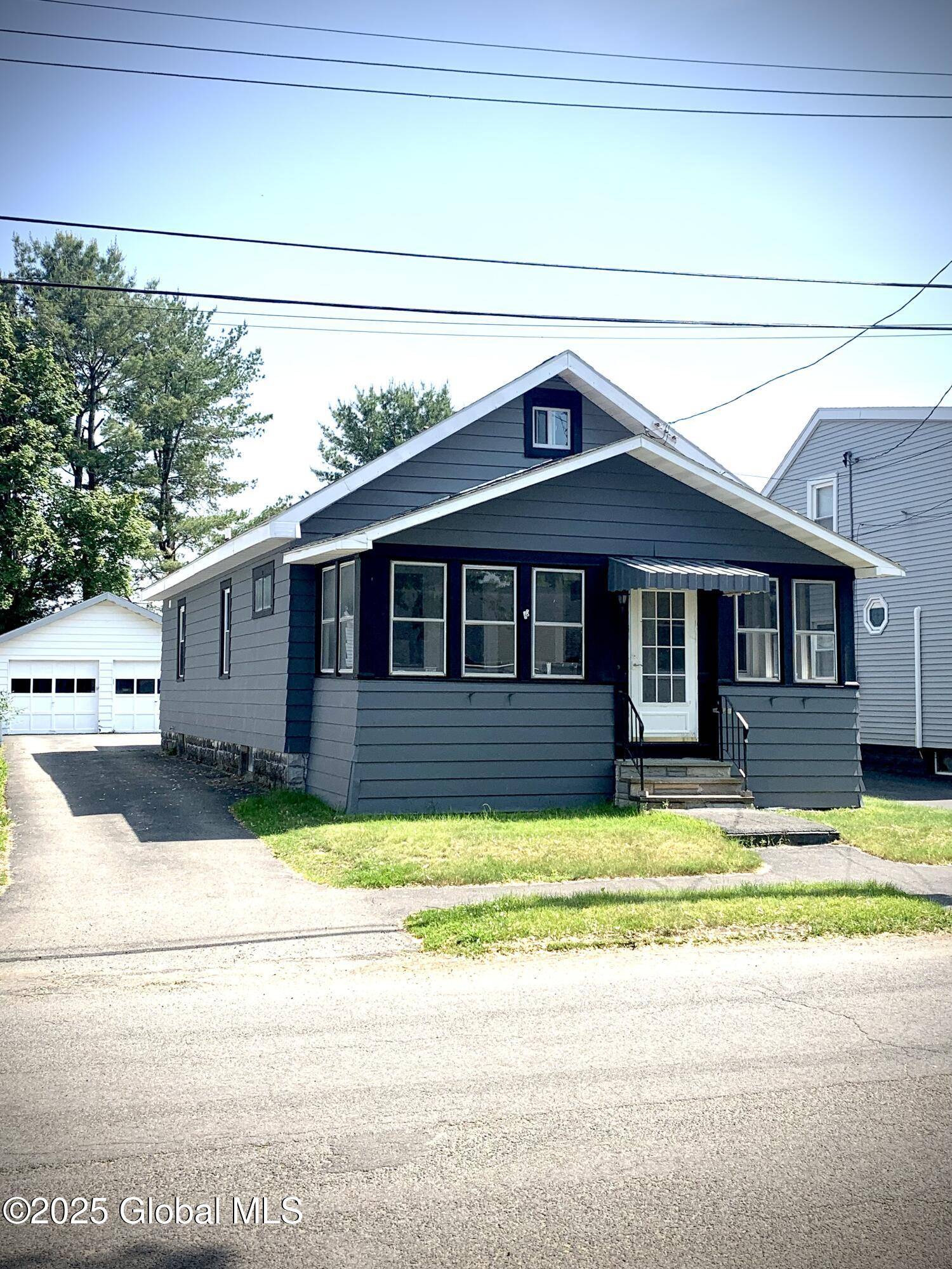 Rotterdam, NY 12306,618 Poutre Avenue