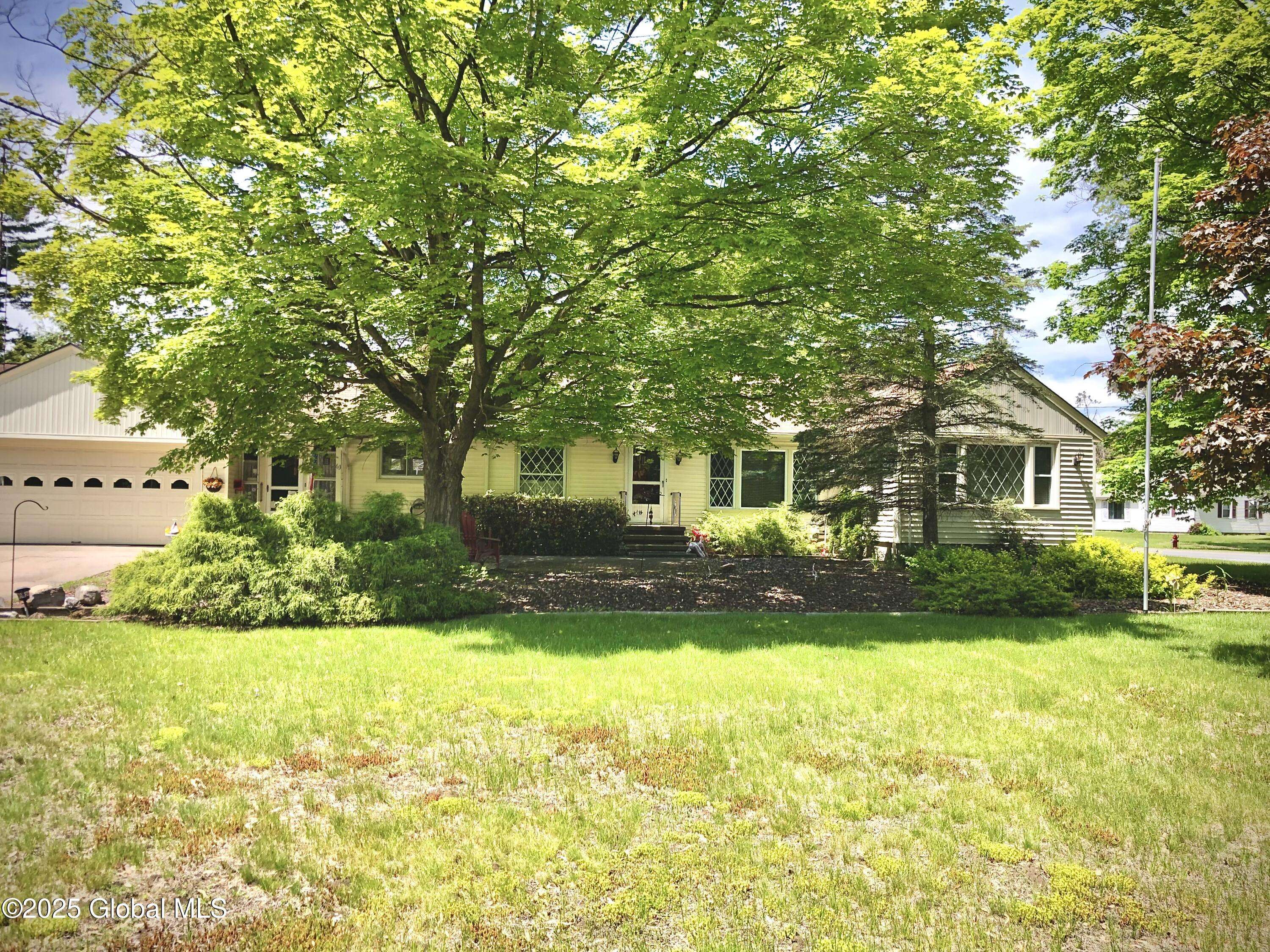 Moreau, NY 12803,607 Gansevoort Road