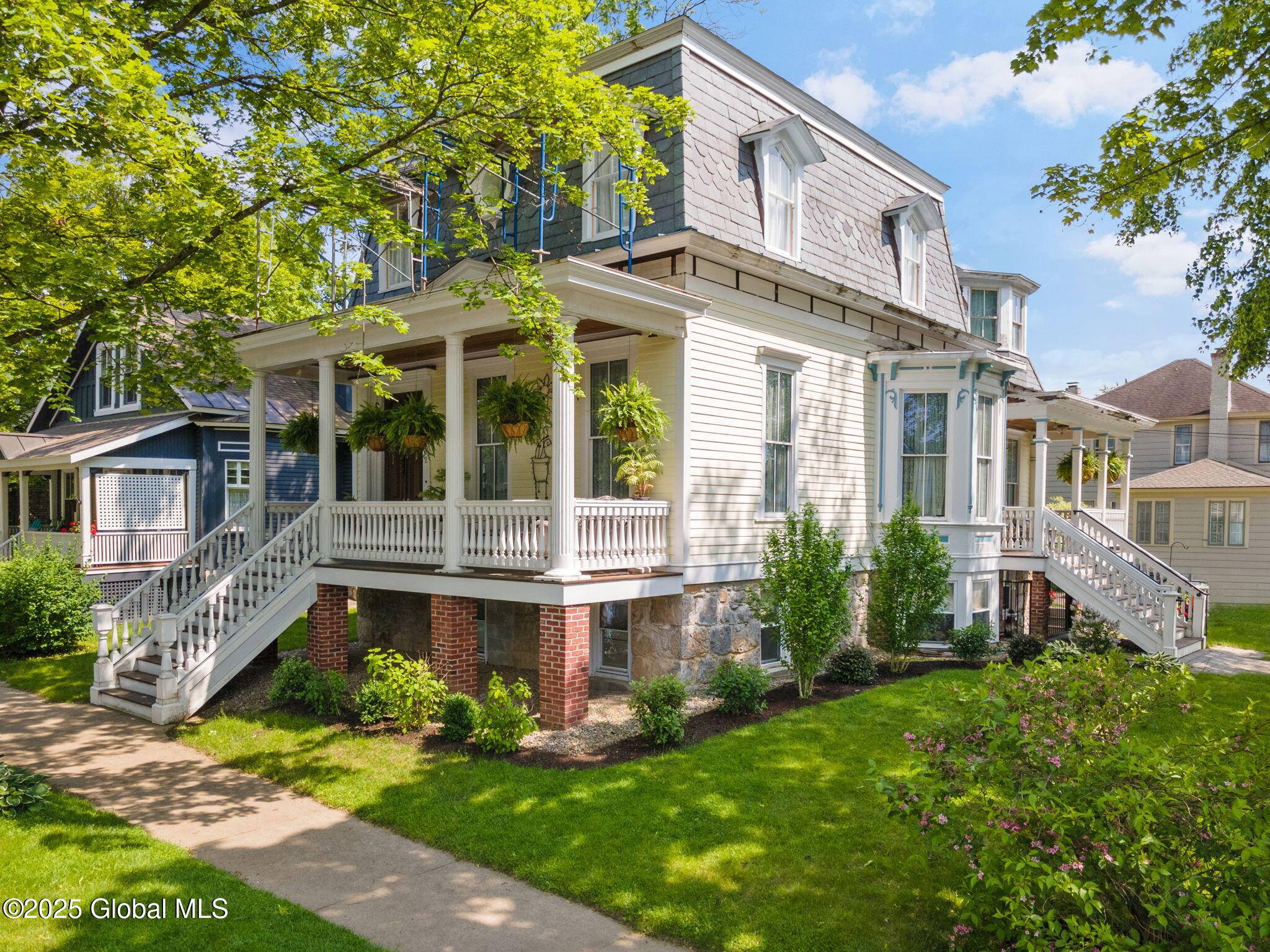 Saratoga Springs, NY 12866,2 Madison Avenue