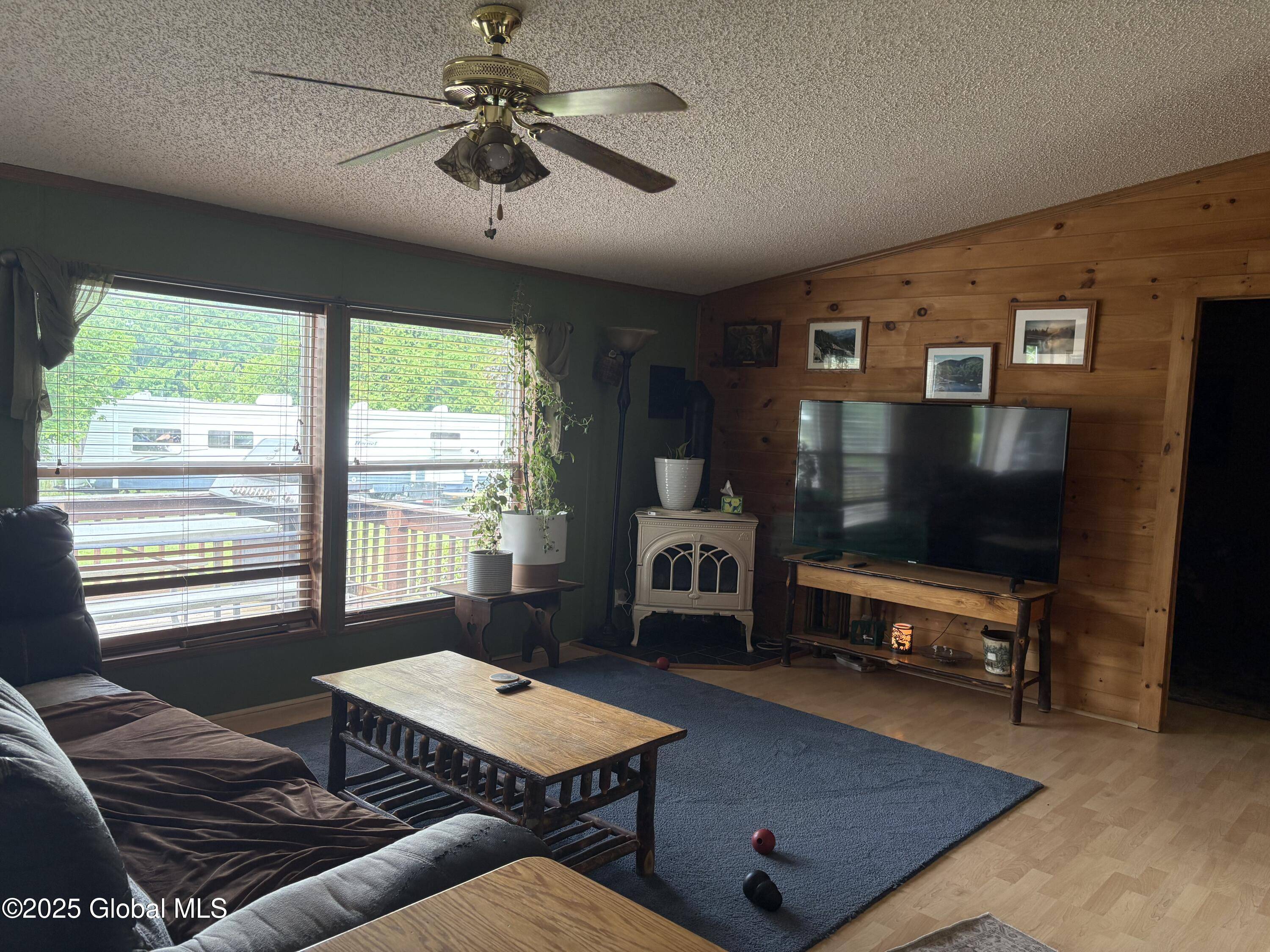 Moriah, NY 12974,278 Lakeview Avenue