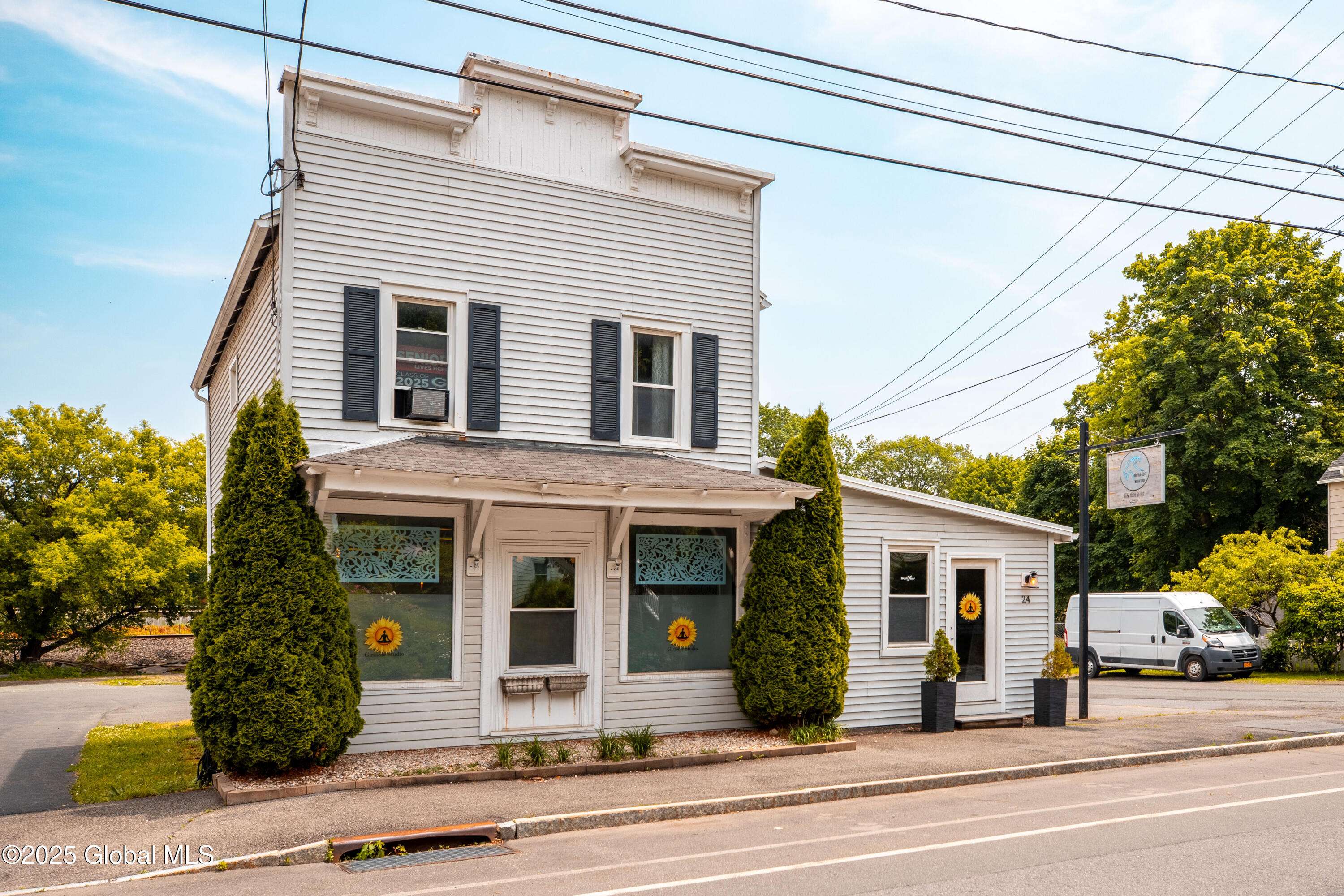 Voorheesville, NY 12186,24 S Main Street