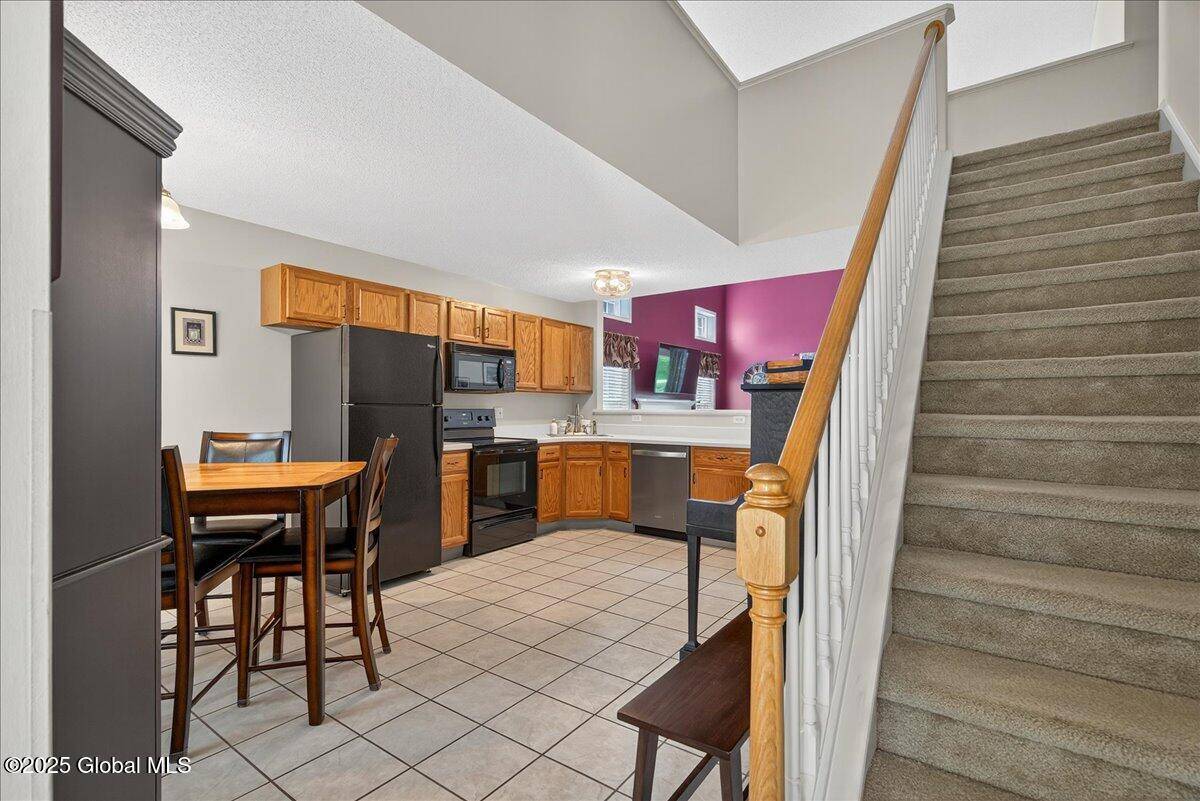 Halfmoon, NY 12118,41A Raylinsky Lane