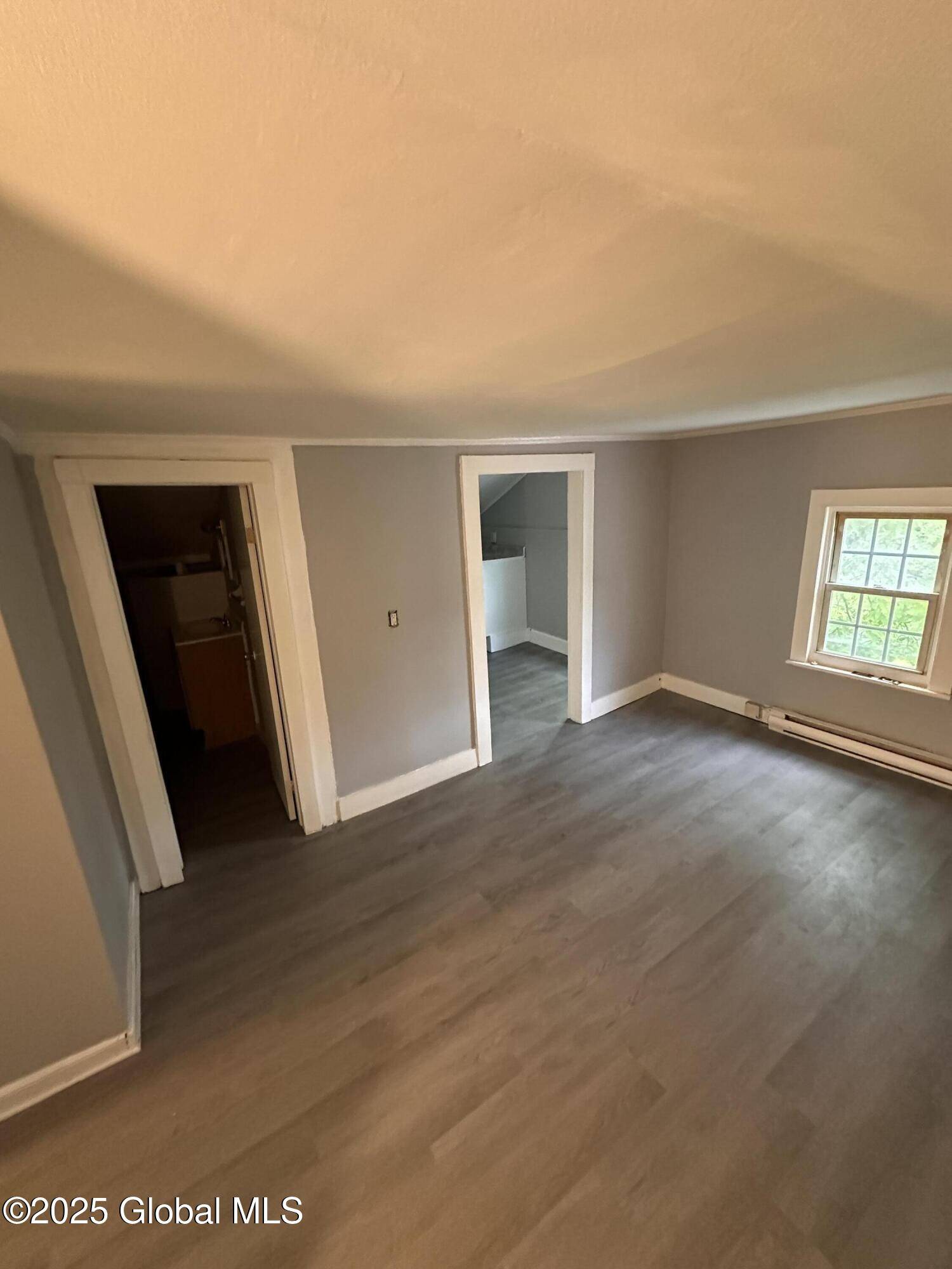 Valatie, NY 12184,3033-3035 Main Street #5