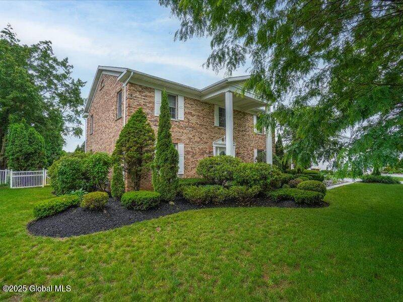 Guilderland, NY 12303,3077 New Williamsburg Drive