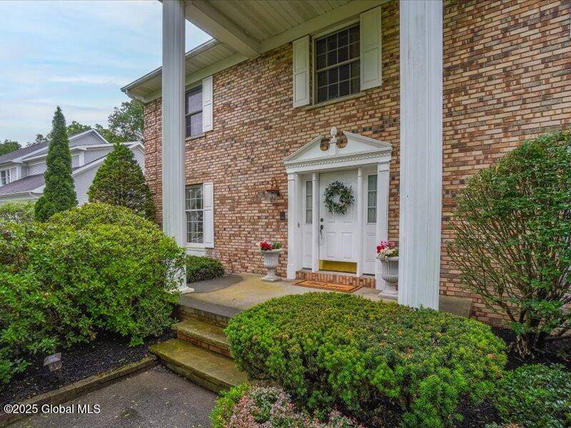 Guilderland, NY 12303,3077 New Williamsburg Drive