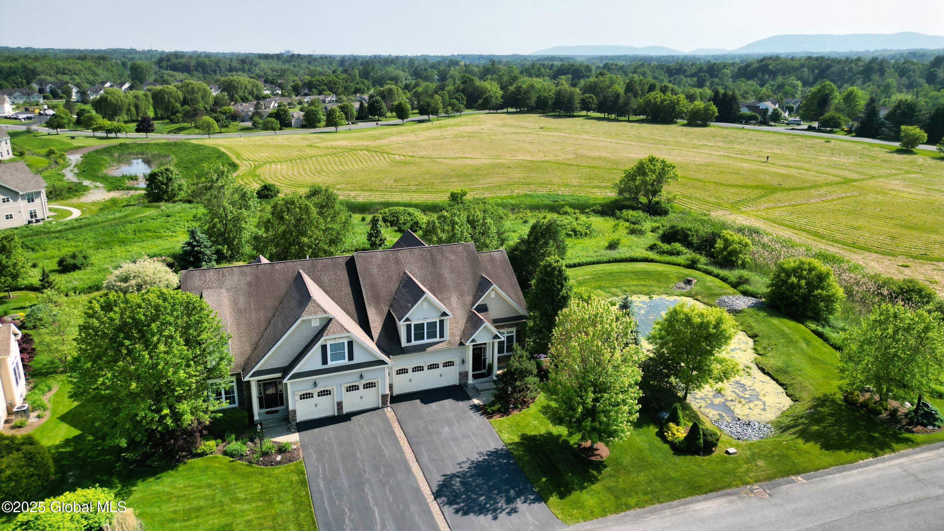 Queensbury, NY 12804,20 Beekman Place