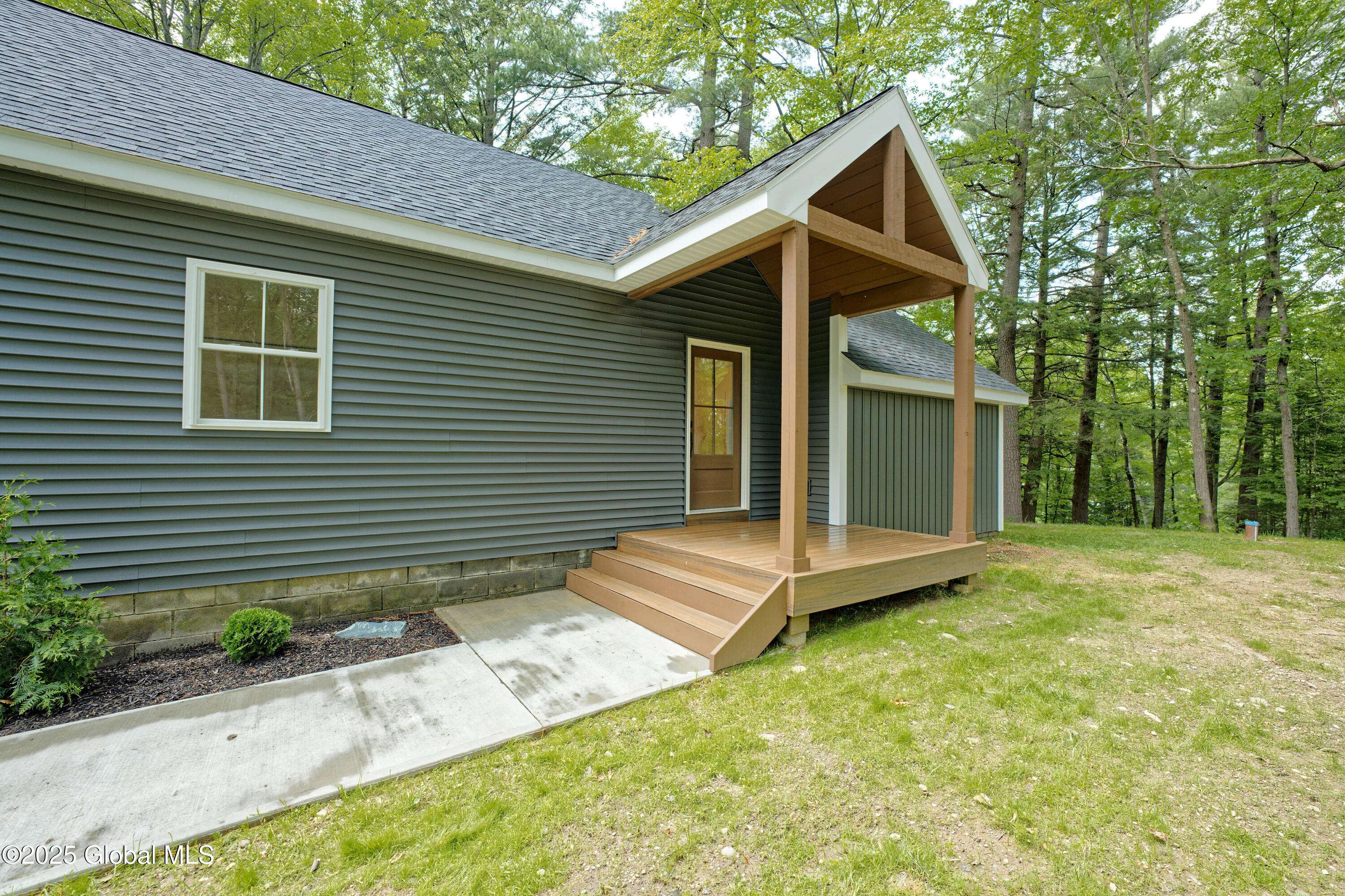 New Scotland, NY 12009,17 Meadowdale Road
