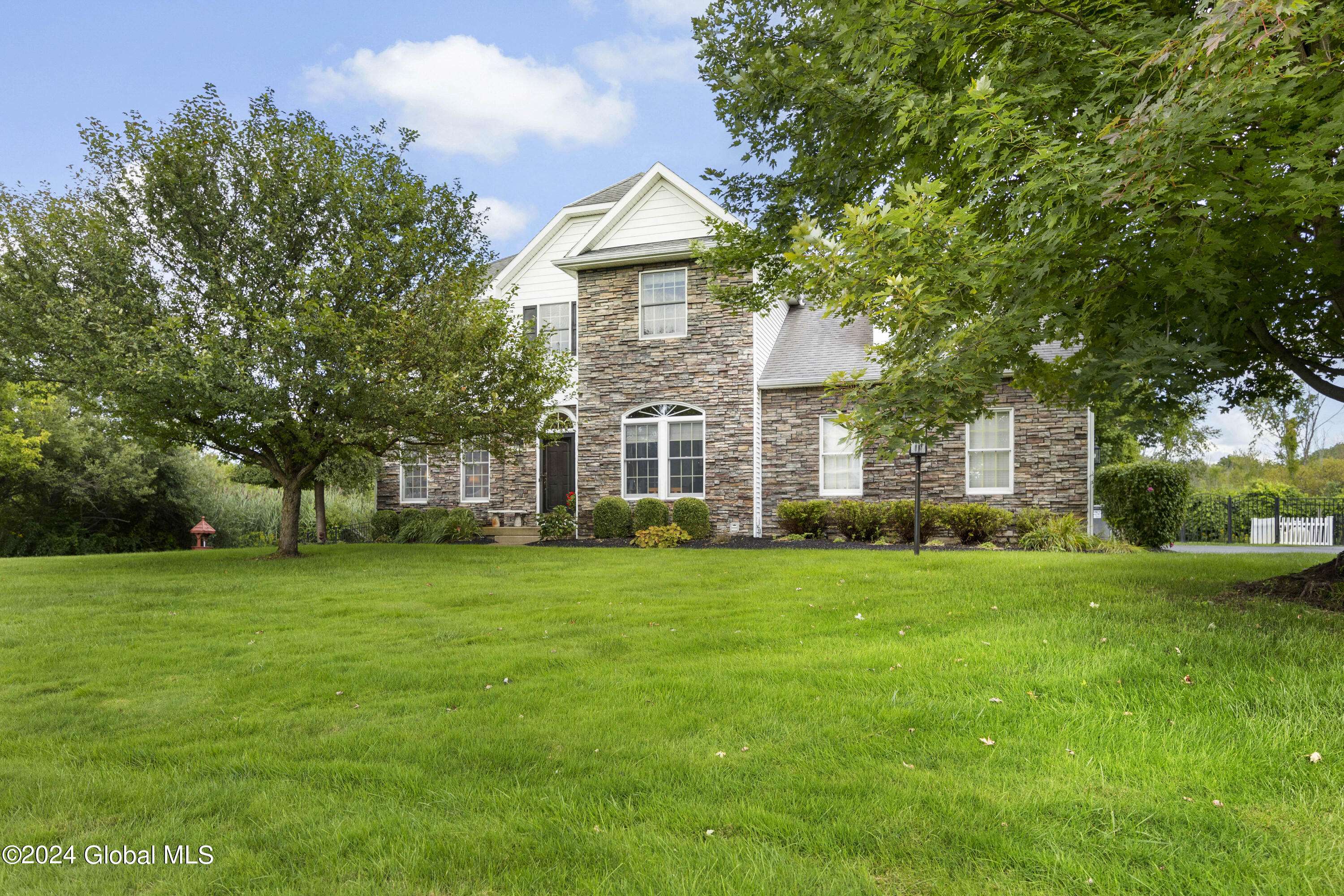 Colonie, NY 12047,2 Wetherby Court