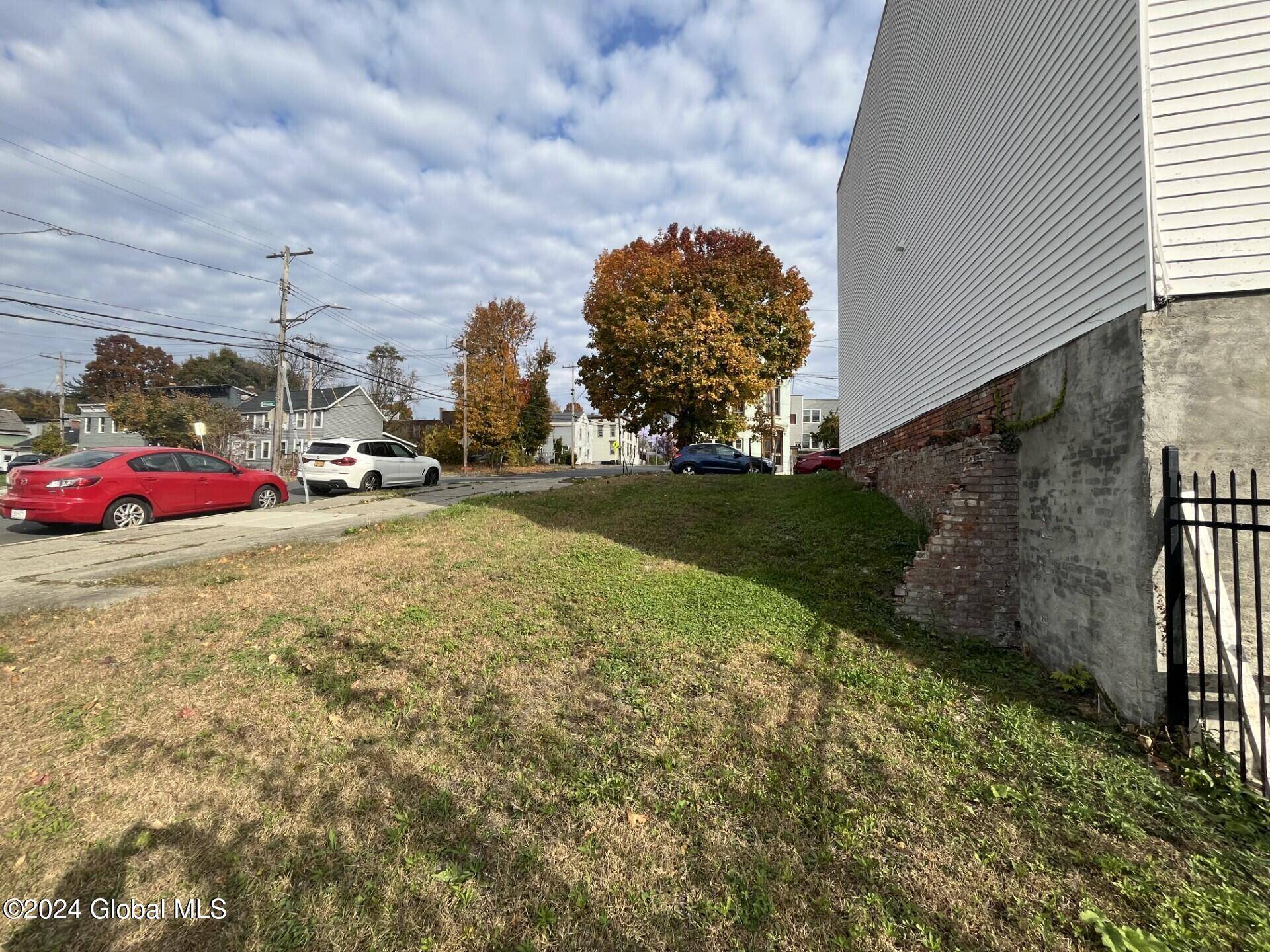 Albany, NY 12202,64 Alexander Street