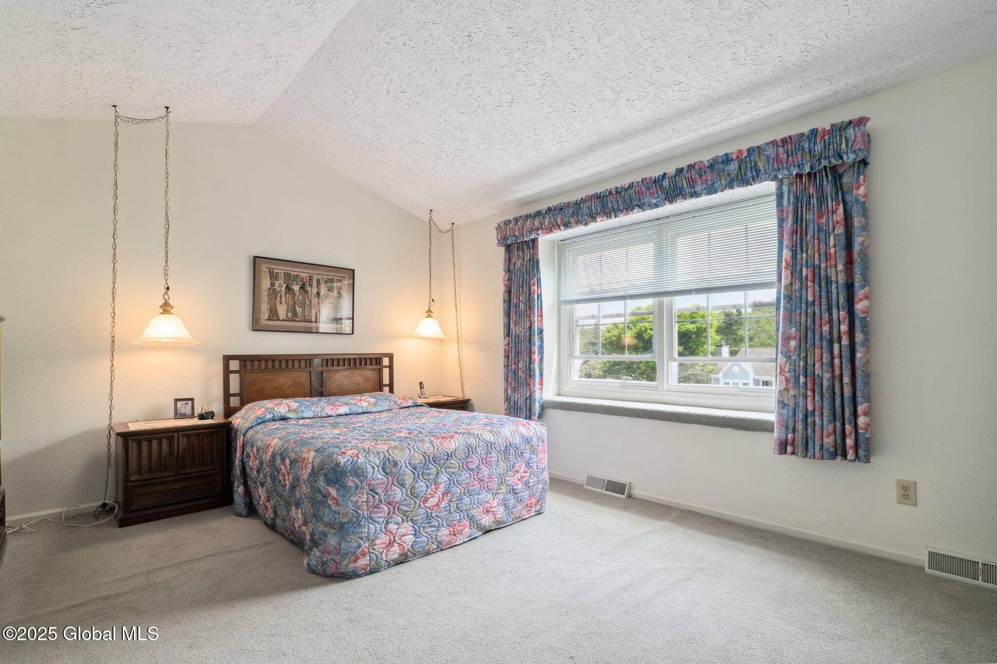 Guilderland, NY 12186,7 Ridgefield Drive