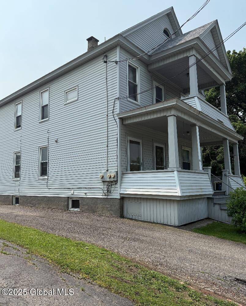 Amsterdam, NY 12010,35 Locust Avenue