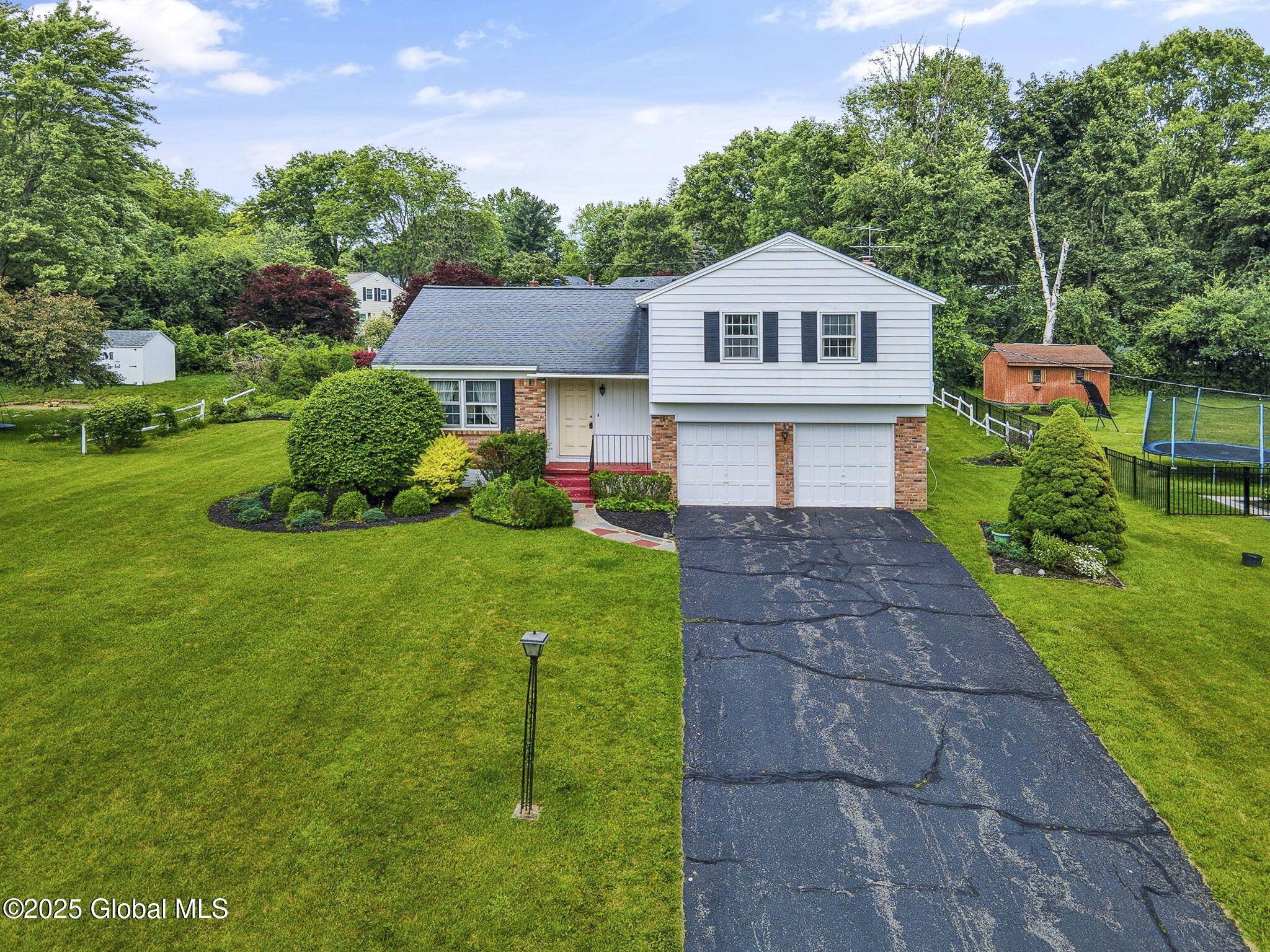 Glenville, NY 12302,35 Heritage Parkway