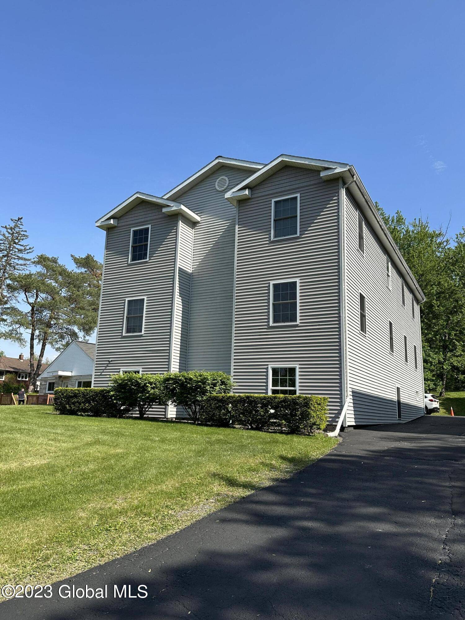 Albany, NY 12209,94 Hackett Boulevard #1