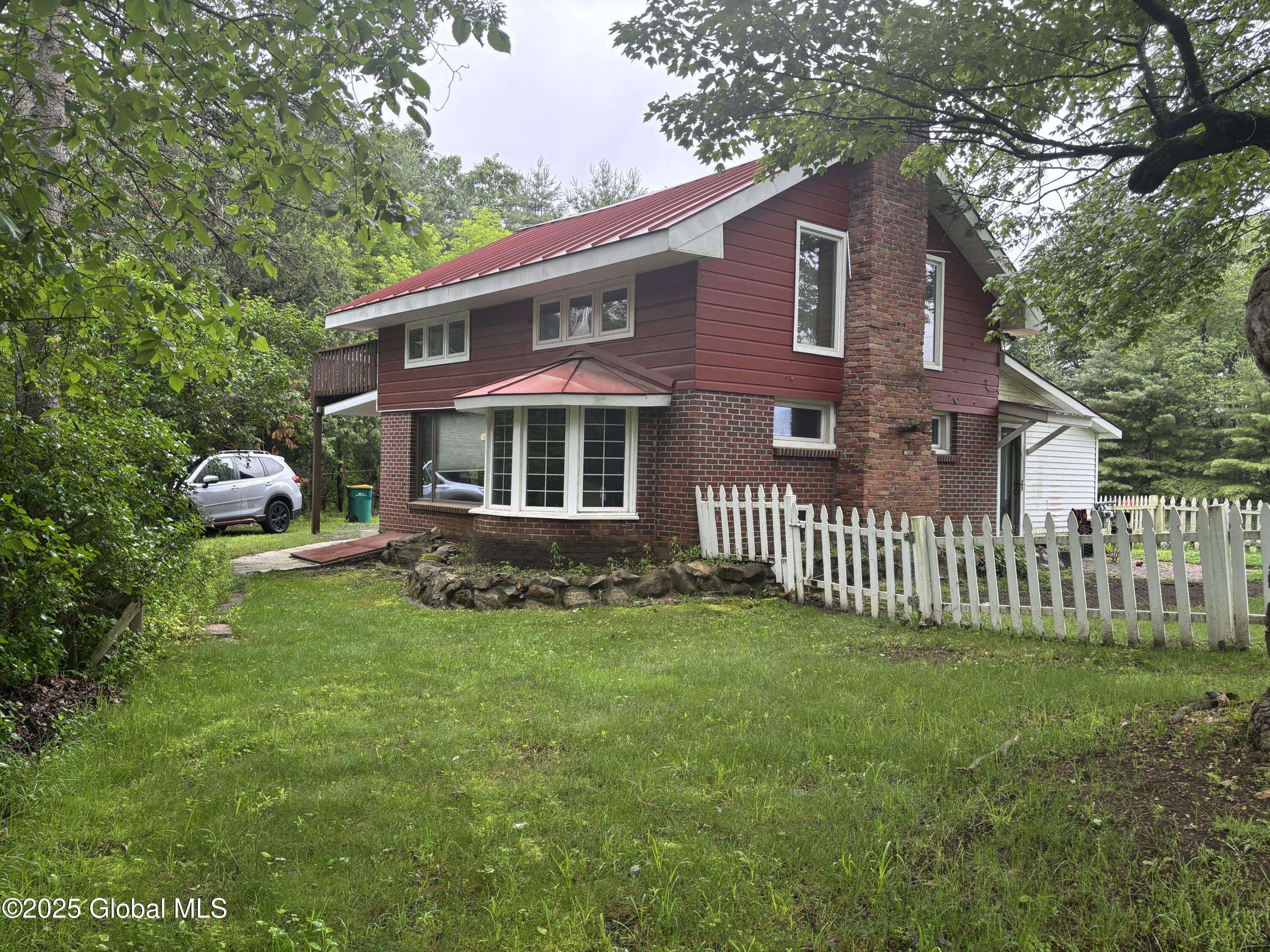 Saratoga Springs, NY 12866,148 Edie Road