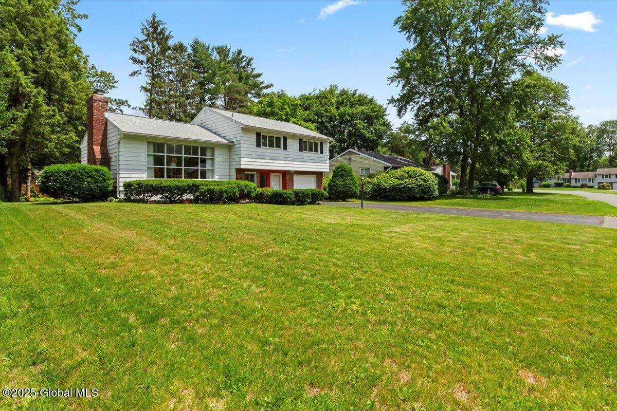 Bethlehem, NY 12054,15 Greenock Road