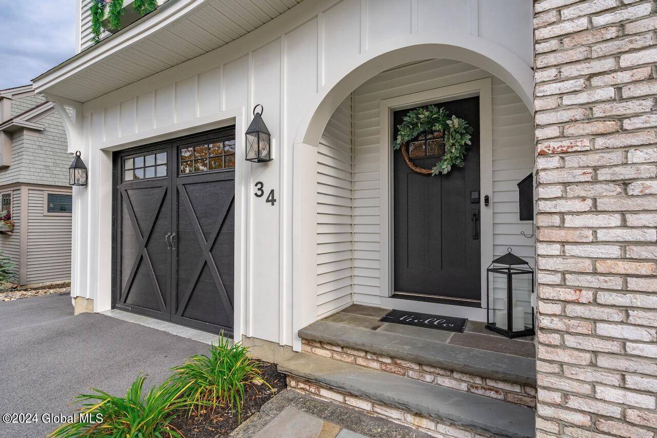 Saratoga Springs, Inside, NY 12866,34 Hyde Street
