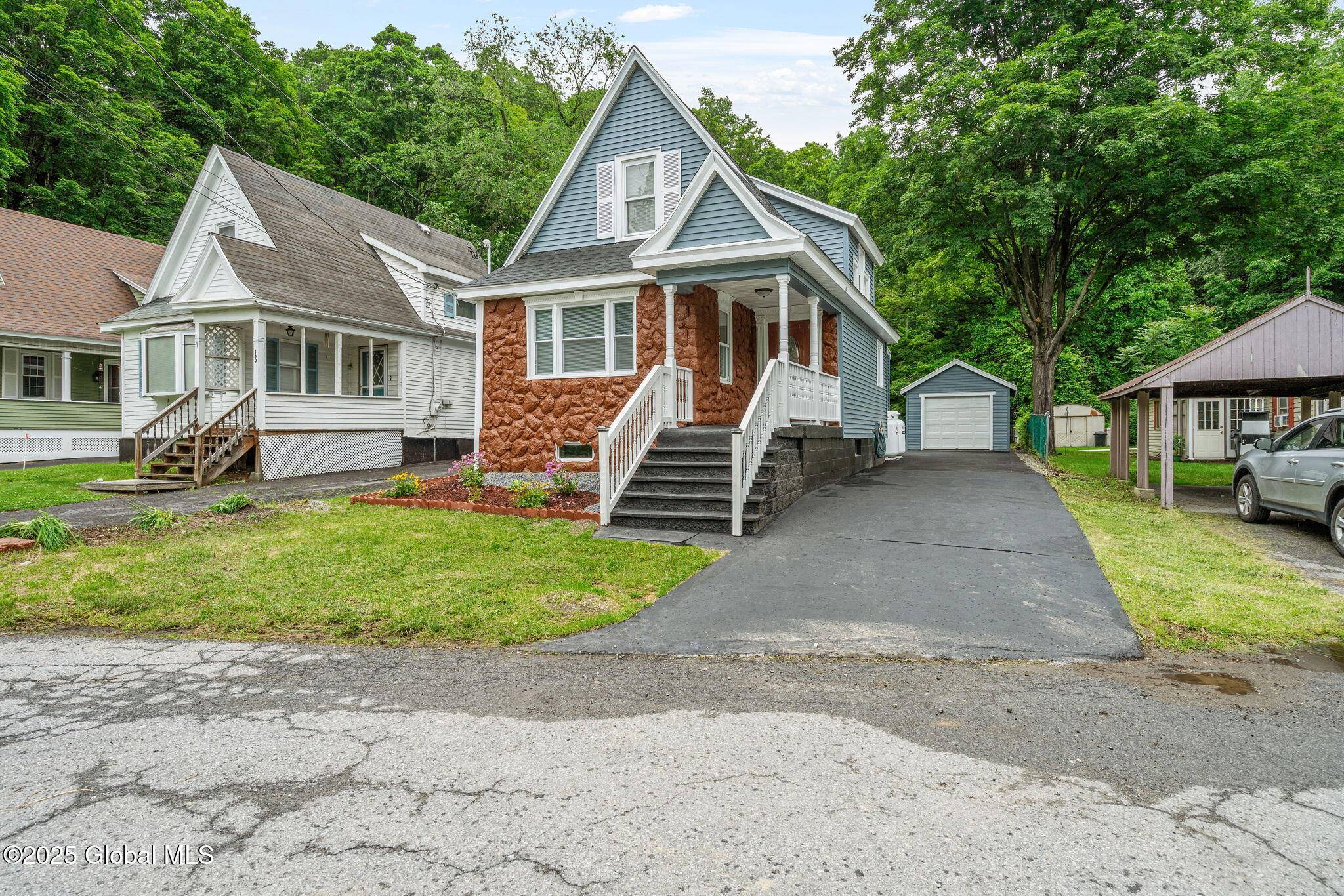 Rexford, NY 12148,15 McLane St