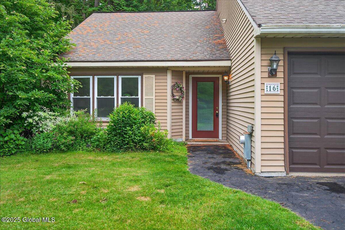 Wilton, NY 12831,16 Whispering Pines Road