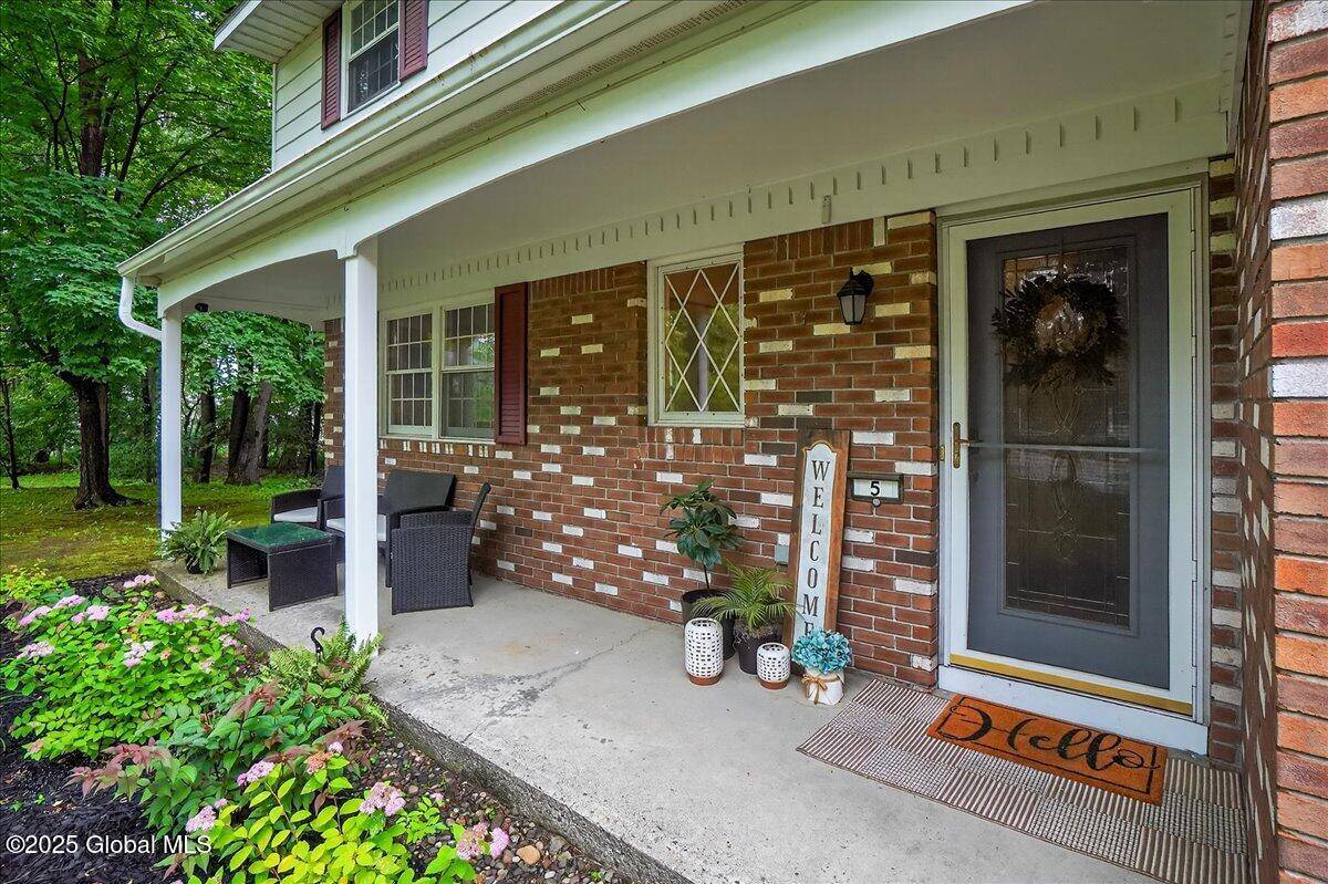 Malta, NY 12019,5 Pine Crest