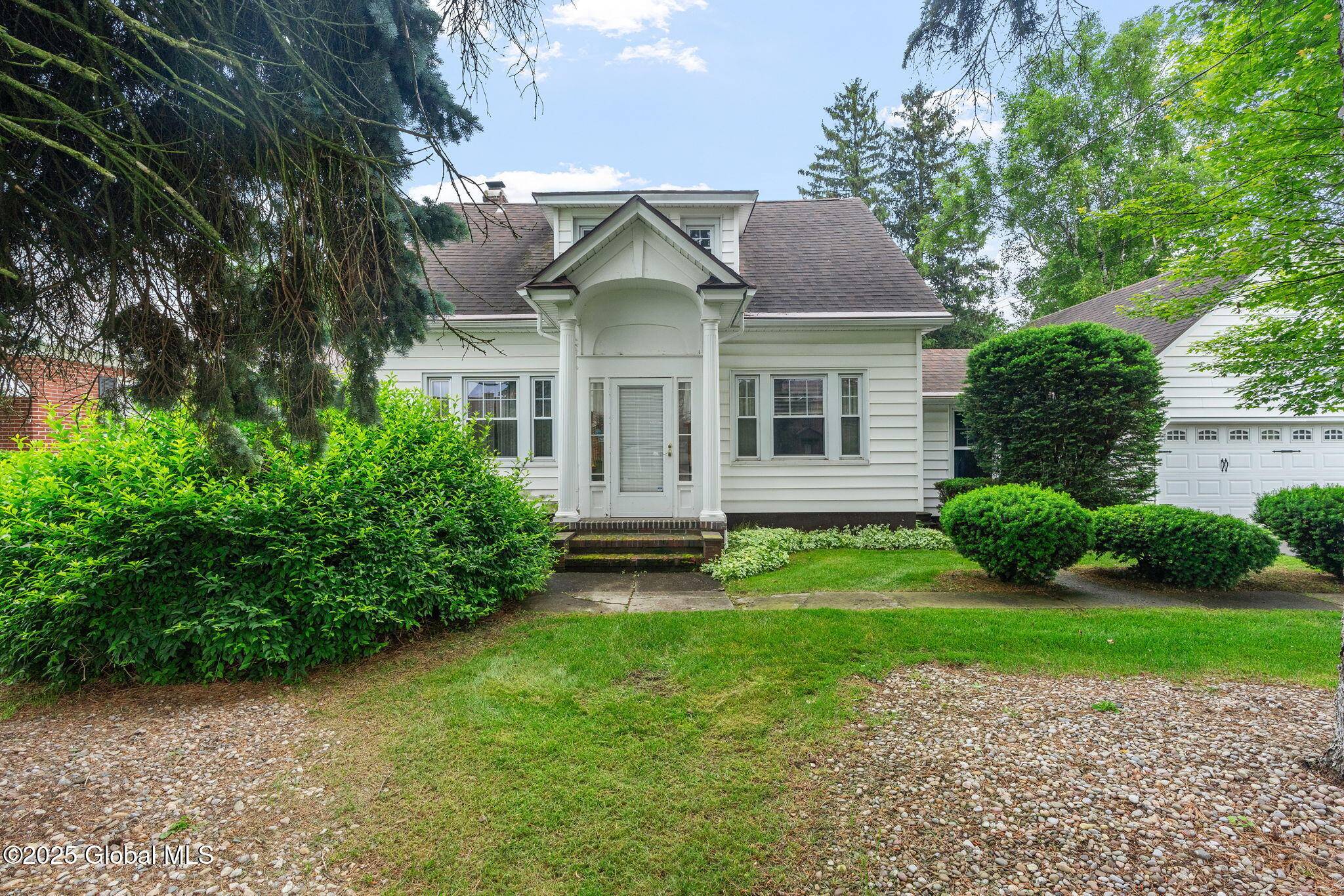 Amsterdam, NY 12010,1423 Midline Road