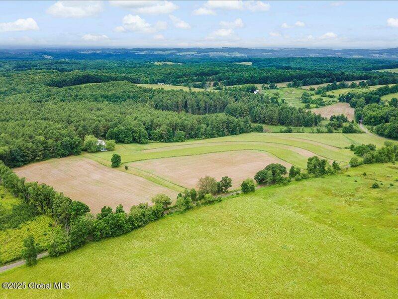 Pittstown, NY 12028,107 Hosey Russell Road