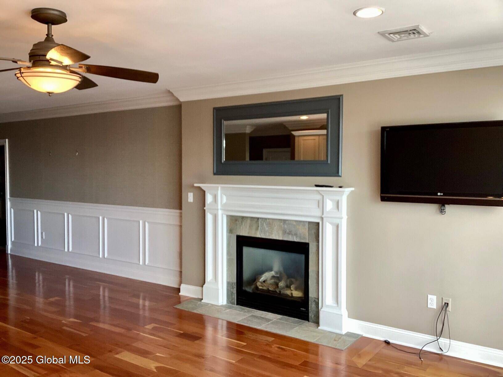 Saratoga Springs, NY 12866,18 Division Street #515