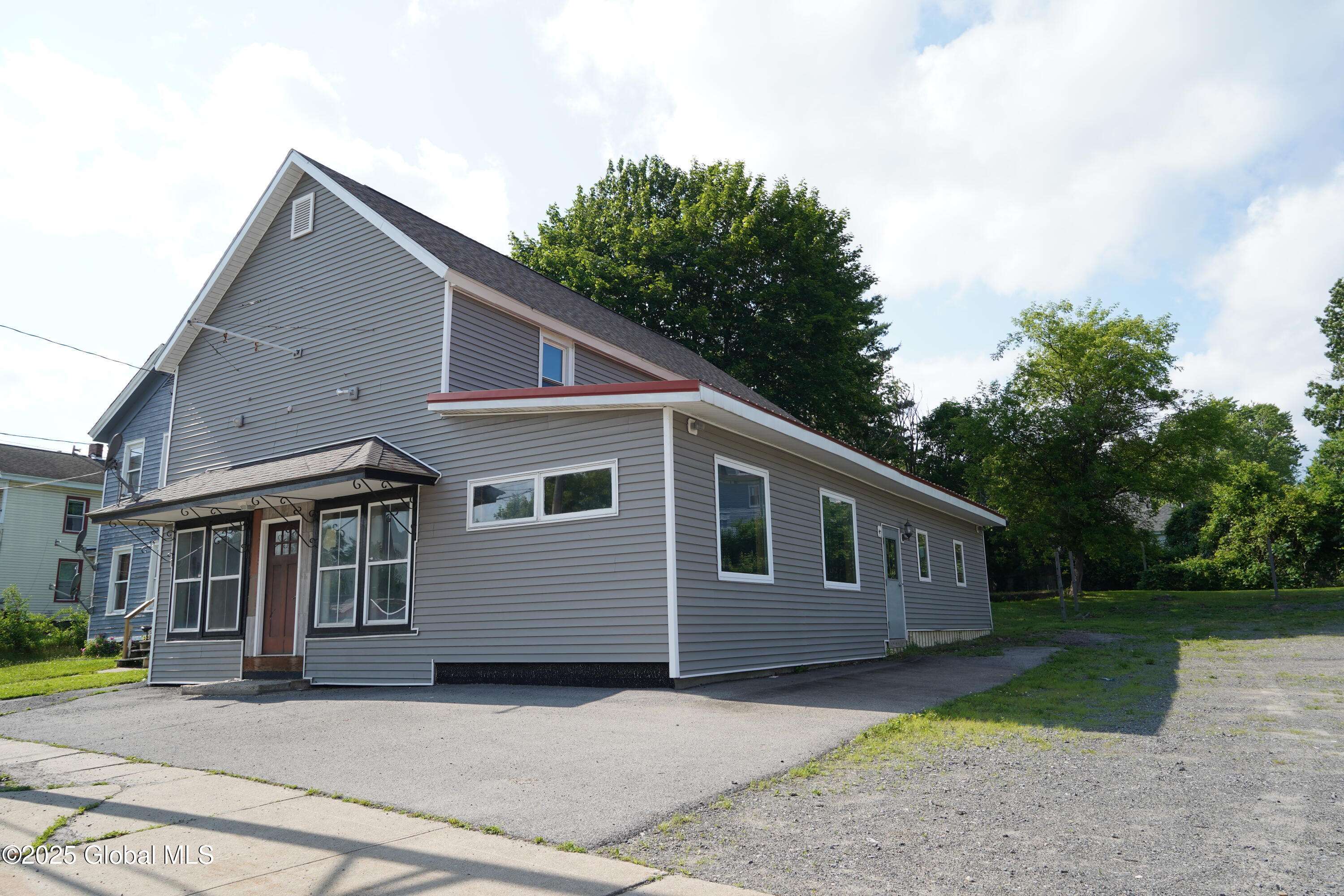 Gloversville, NY 12078,160 W Fulton Street