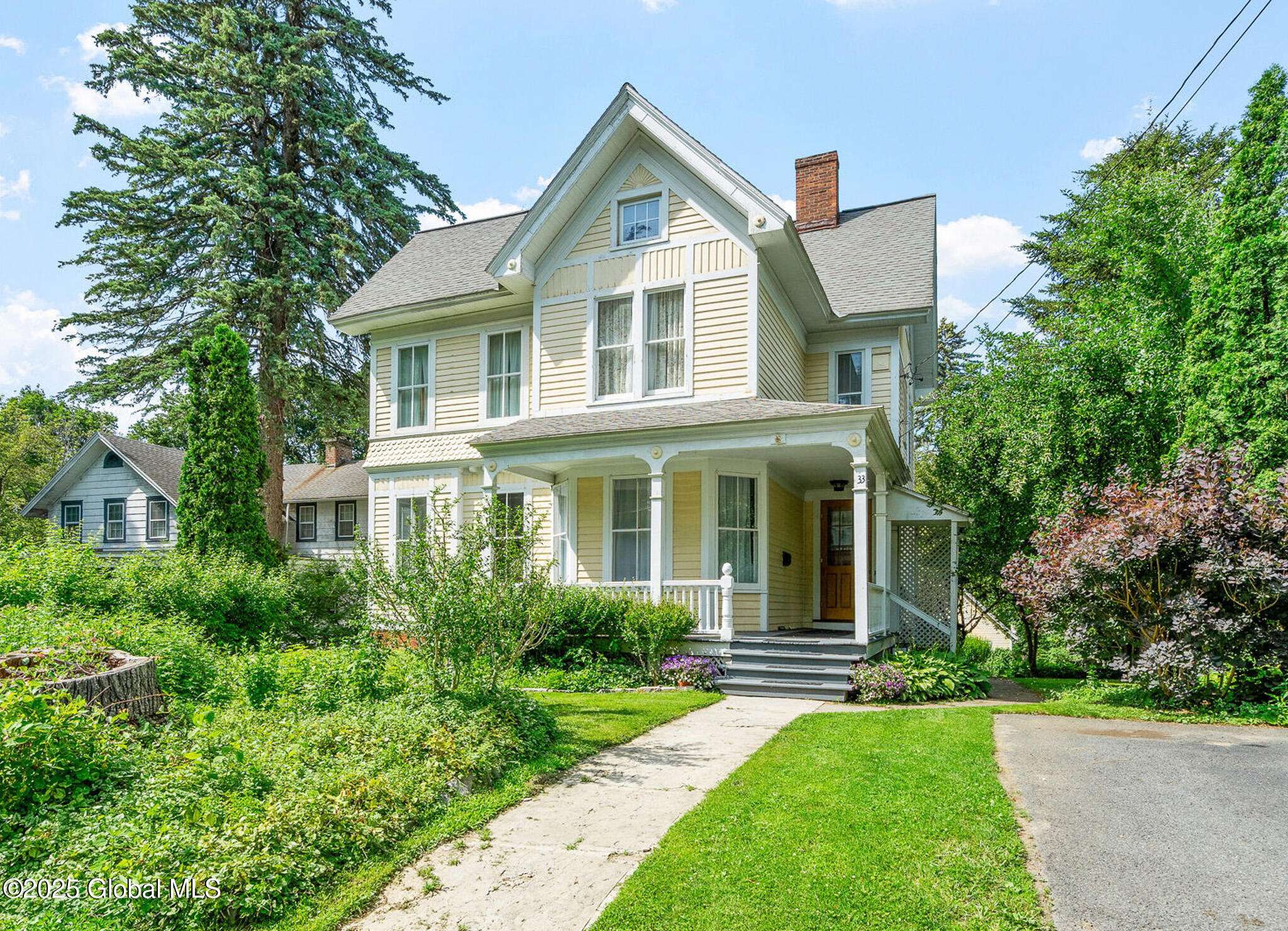 Troy, NY 12180,33 Pinewoods Avenue