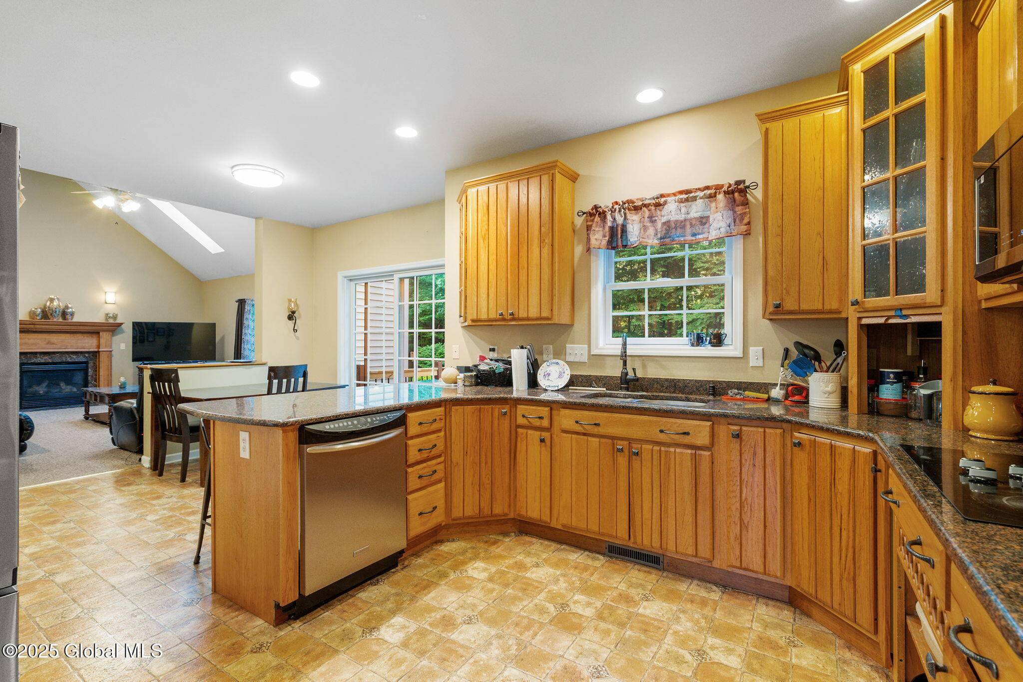 Clifton Park, NY 12065,79a Southbury Road