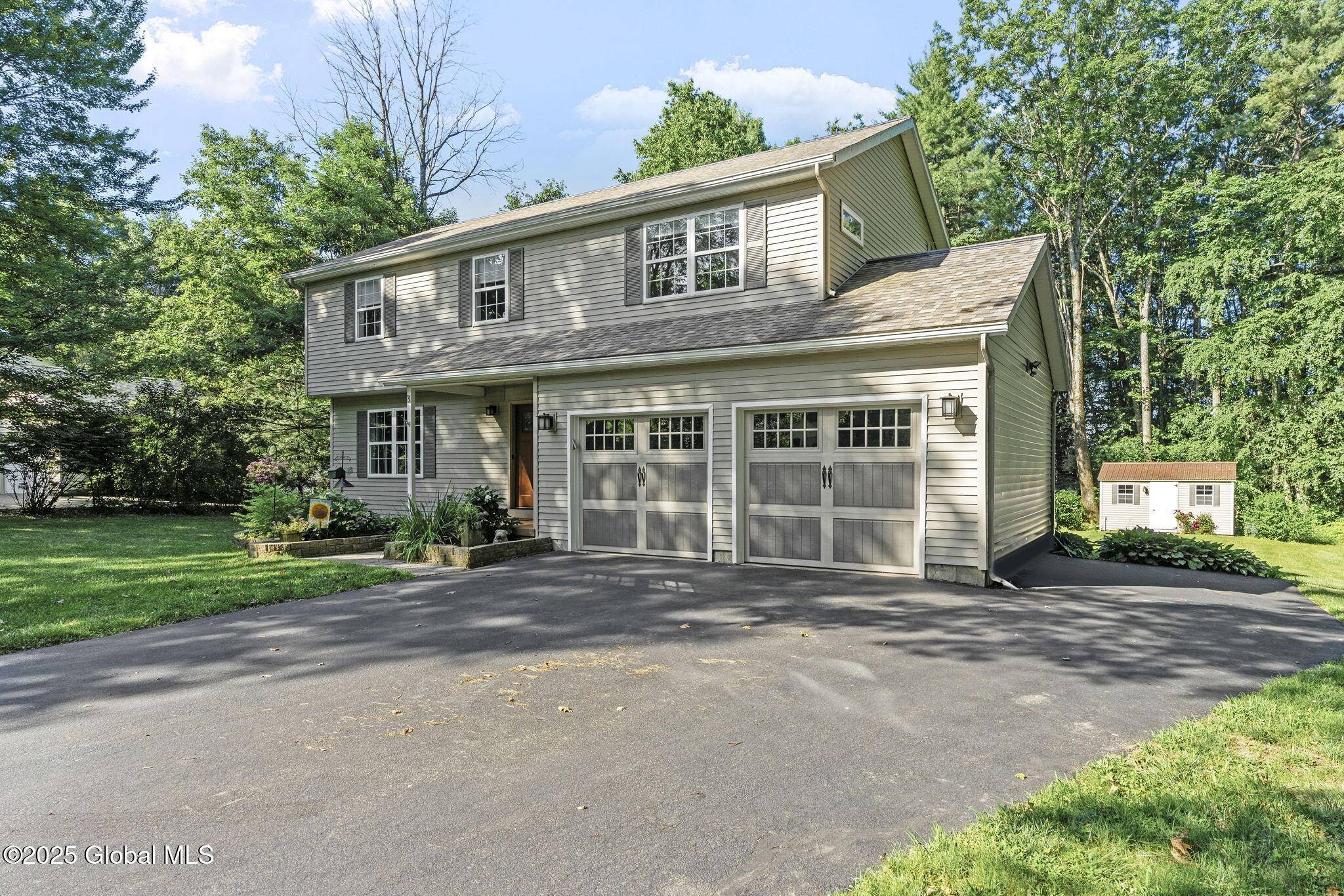 Greenfield, NY 12833,3 Pineridge Court
